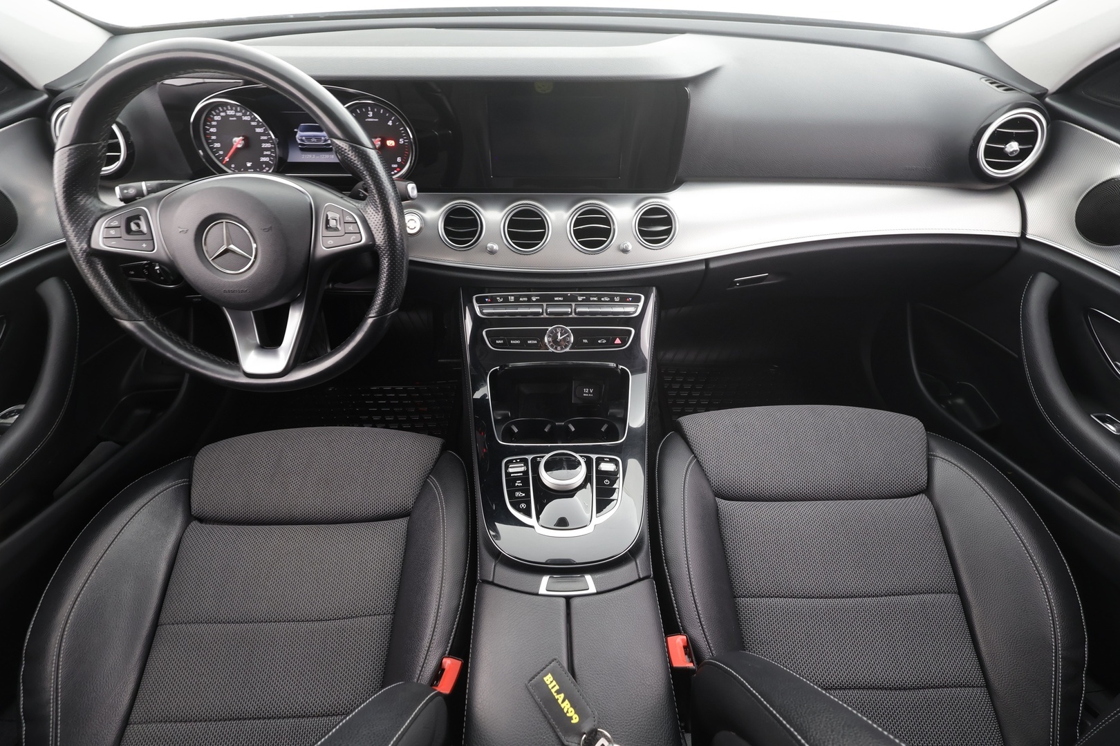 MERCEDES-BENZ E 2017