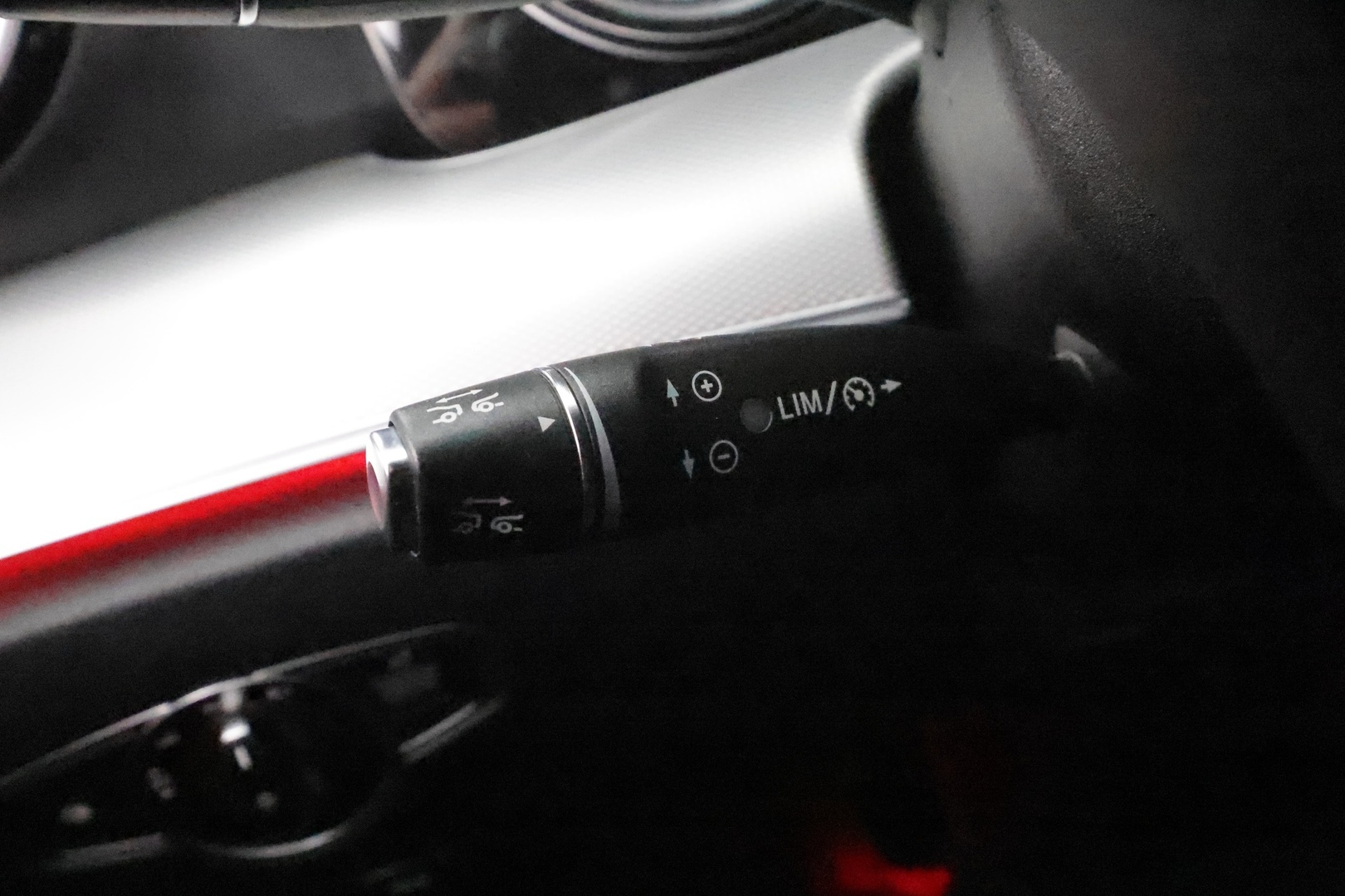 MERCEDES-BENZ E 2017