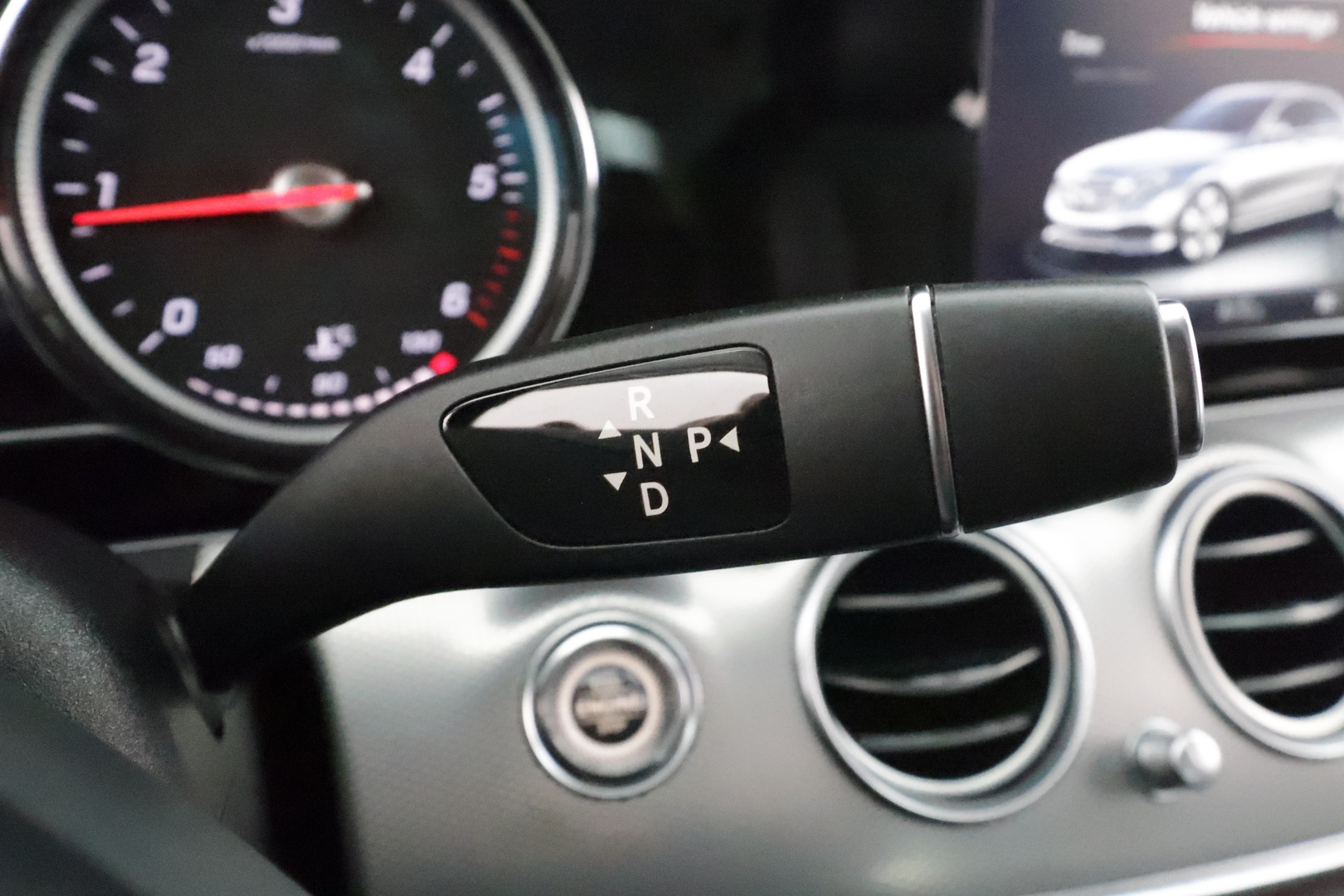 MERCEDES-BENZ E 2017