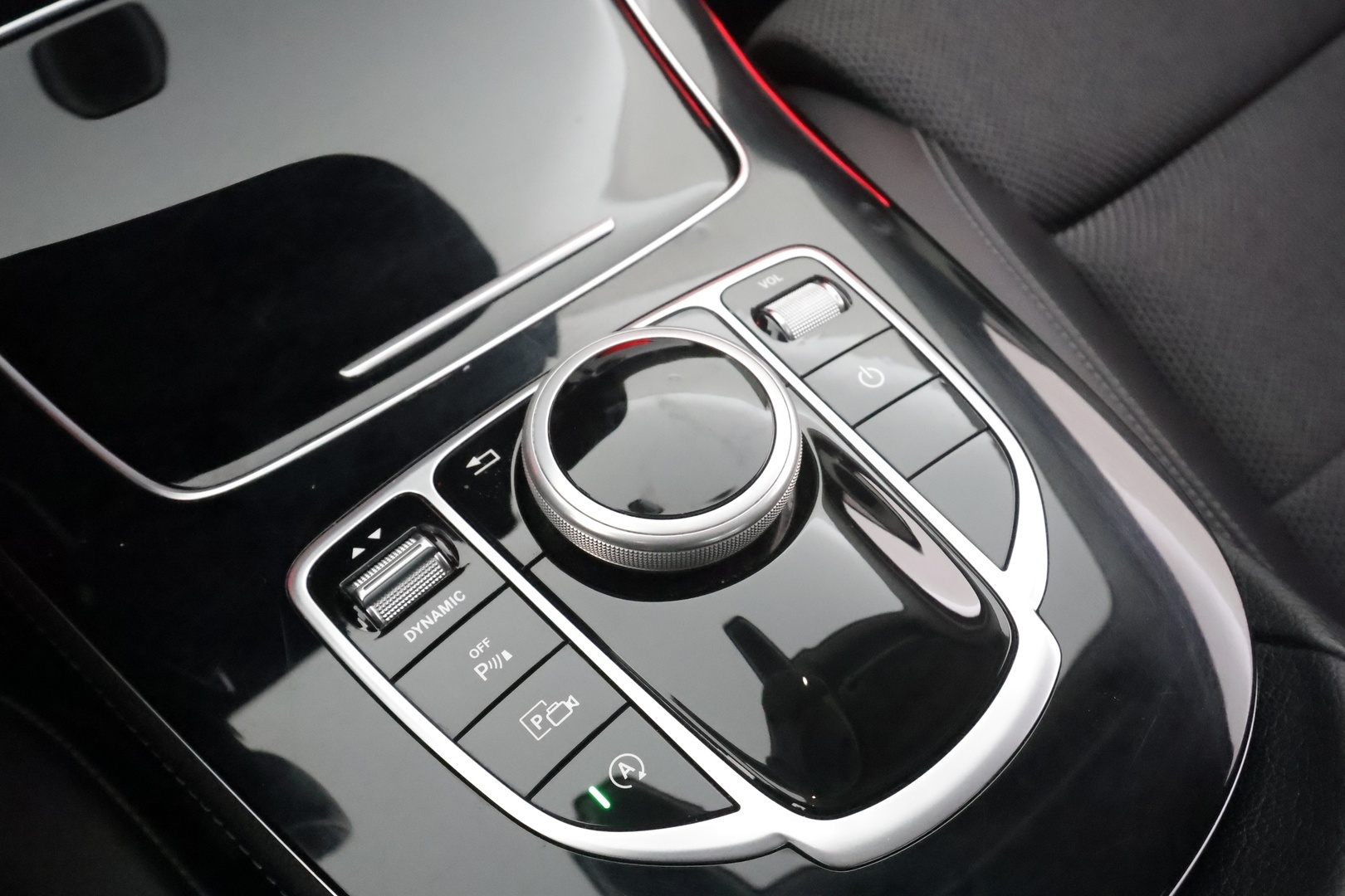 MERCEDES-BENZ E 2017