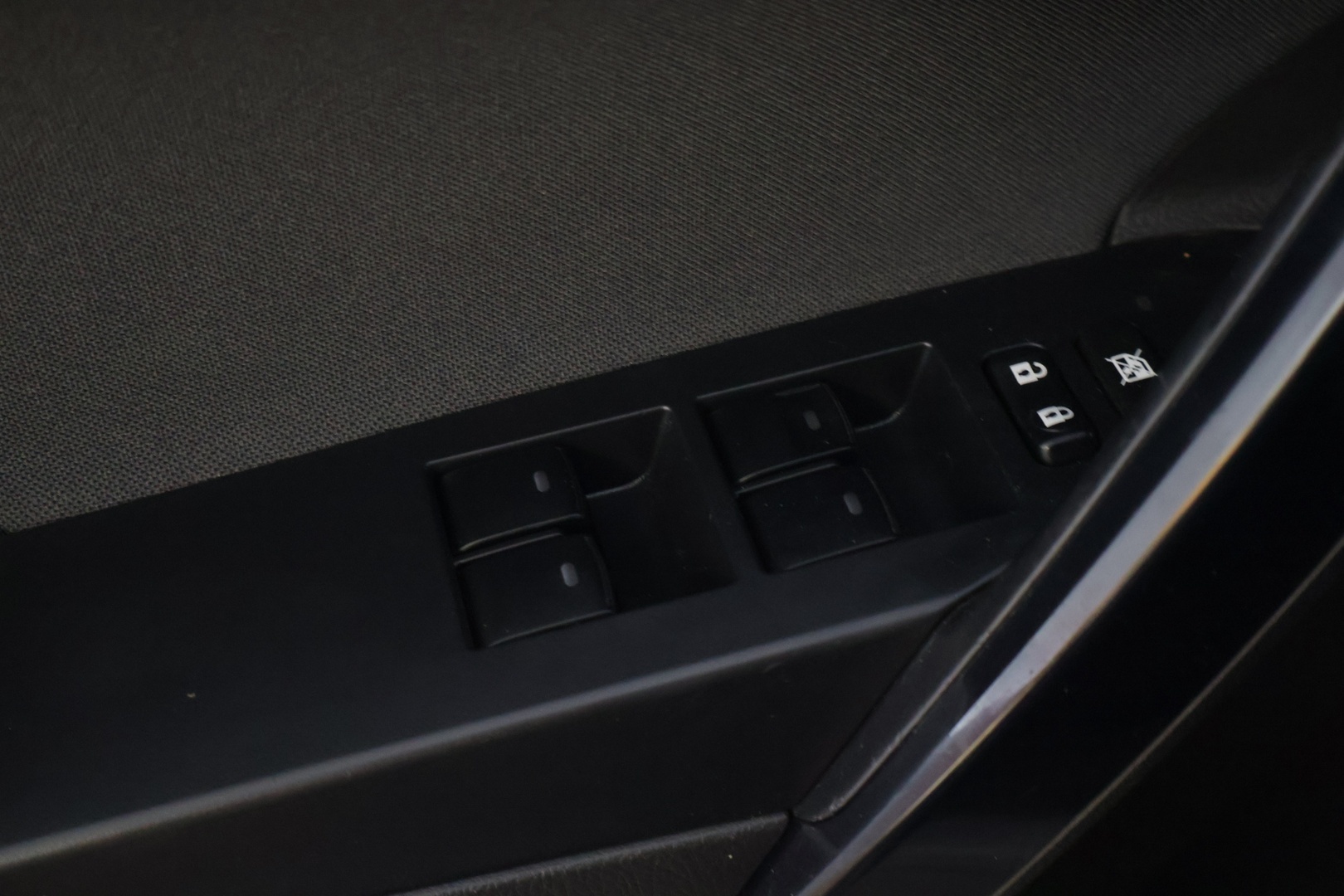 TOYOTA Auris 2016