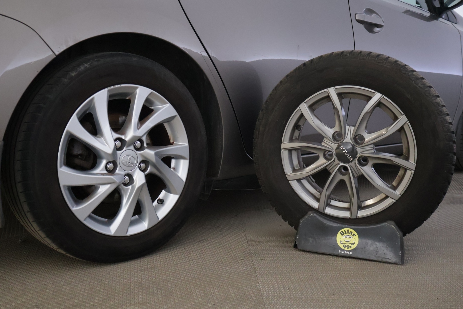 TOYOTA Auris 2016