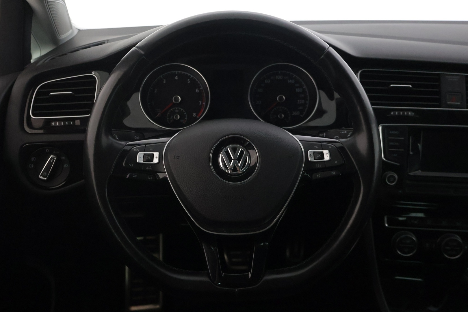 VOLKSWAGEN Golf 2017