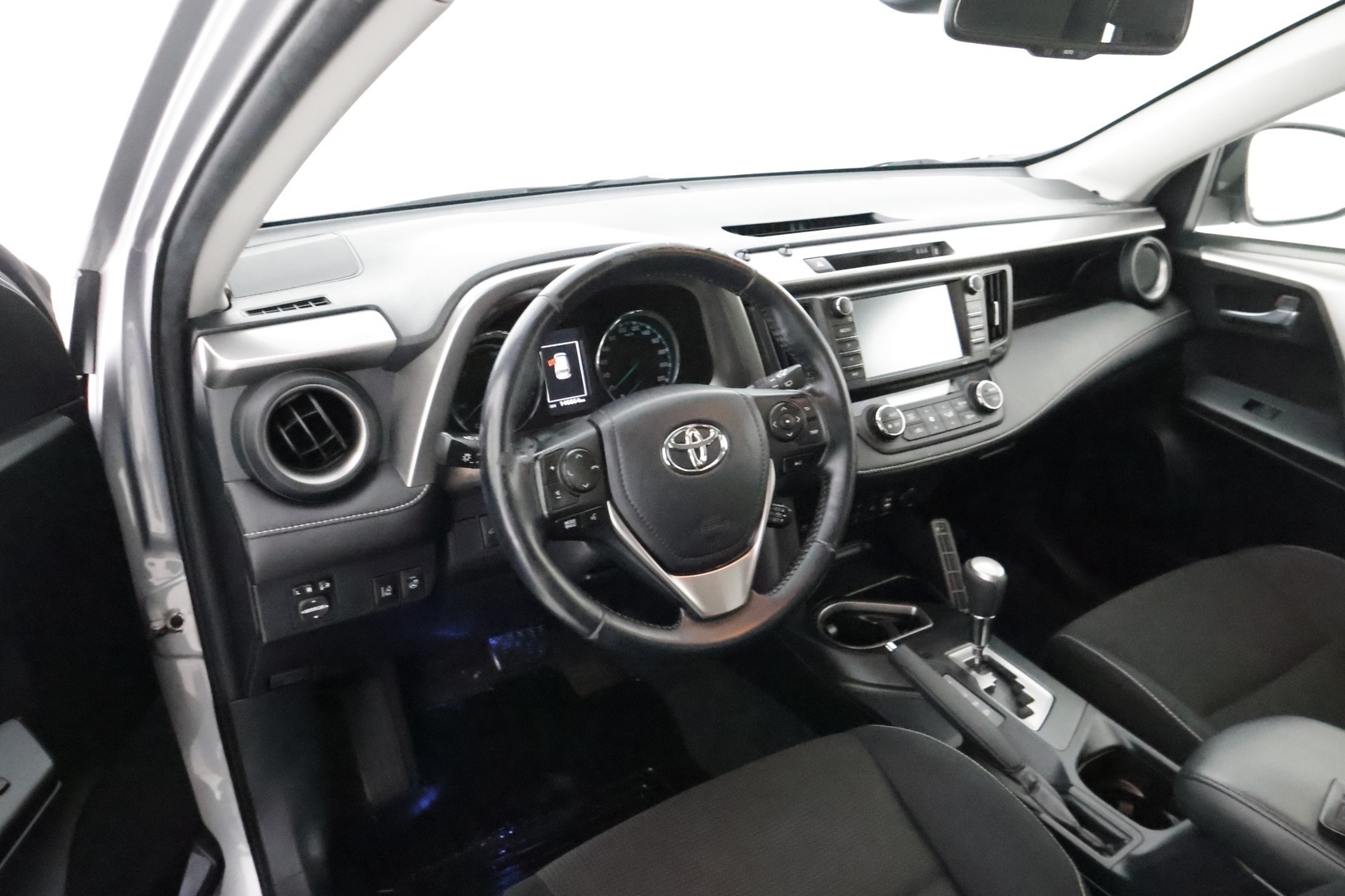 TOYOTA RAV4 2017