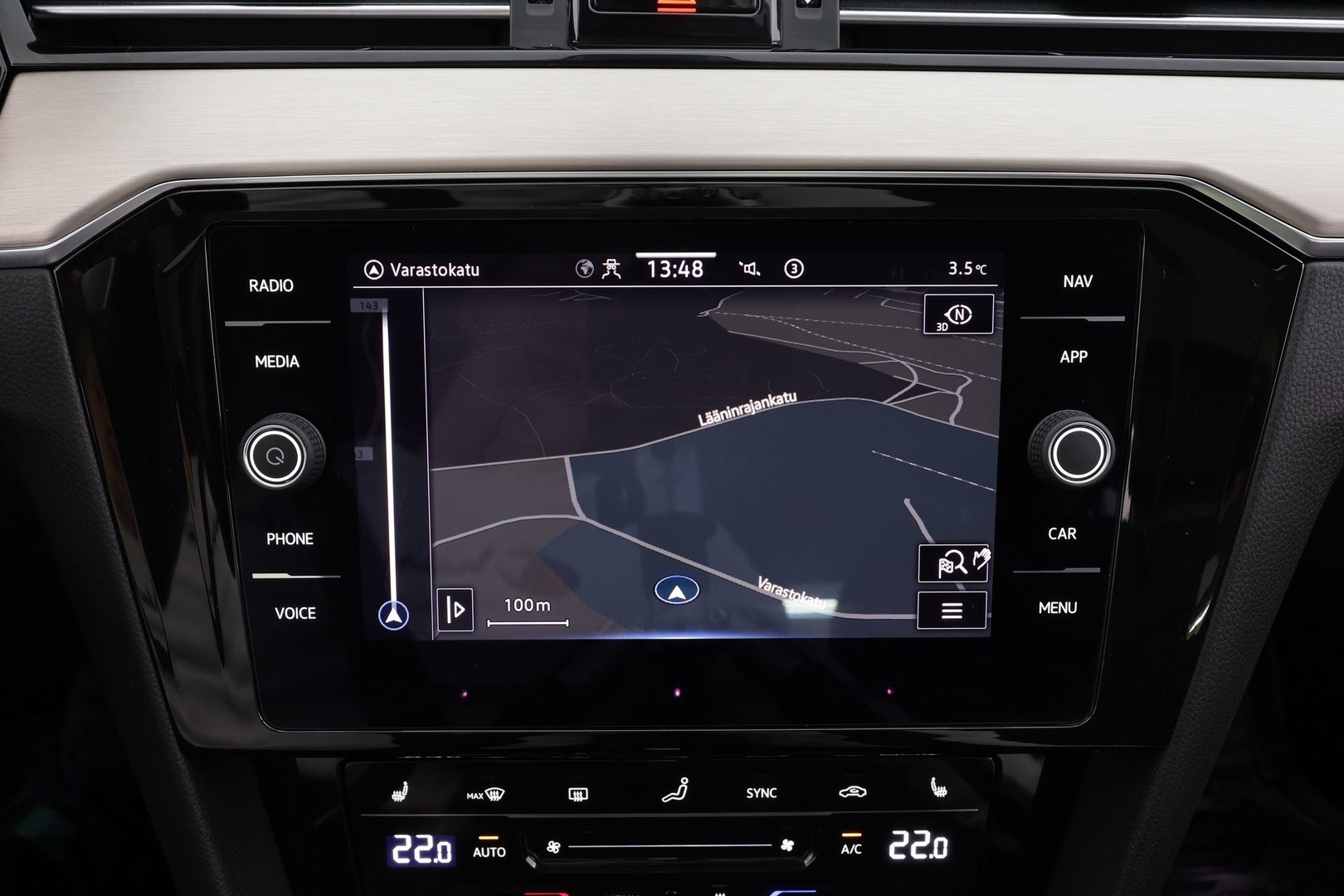 VOLKSWAGEN Passat 2022