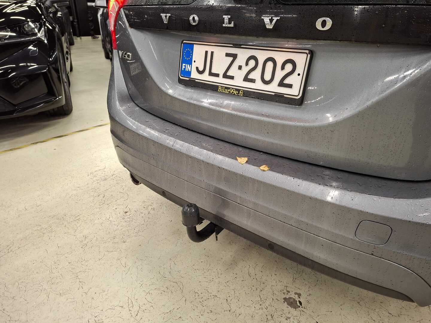 VOLVO V60 2016