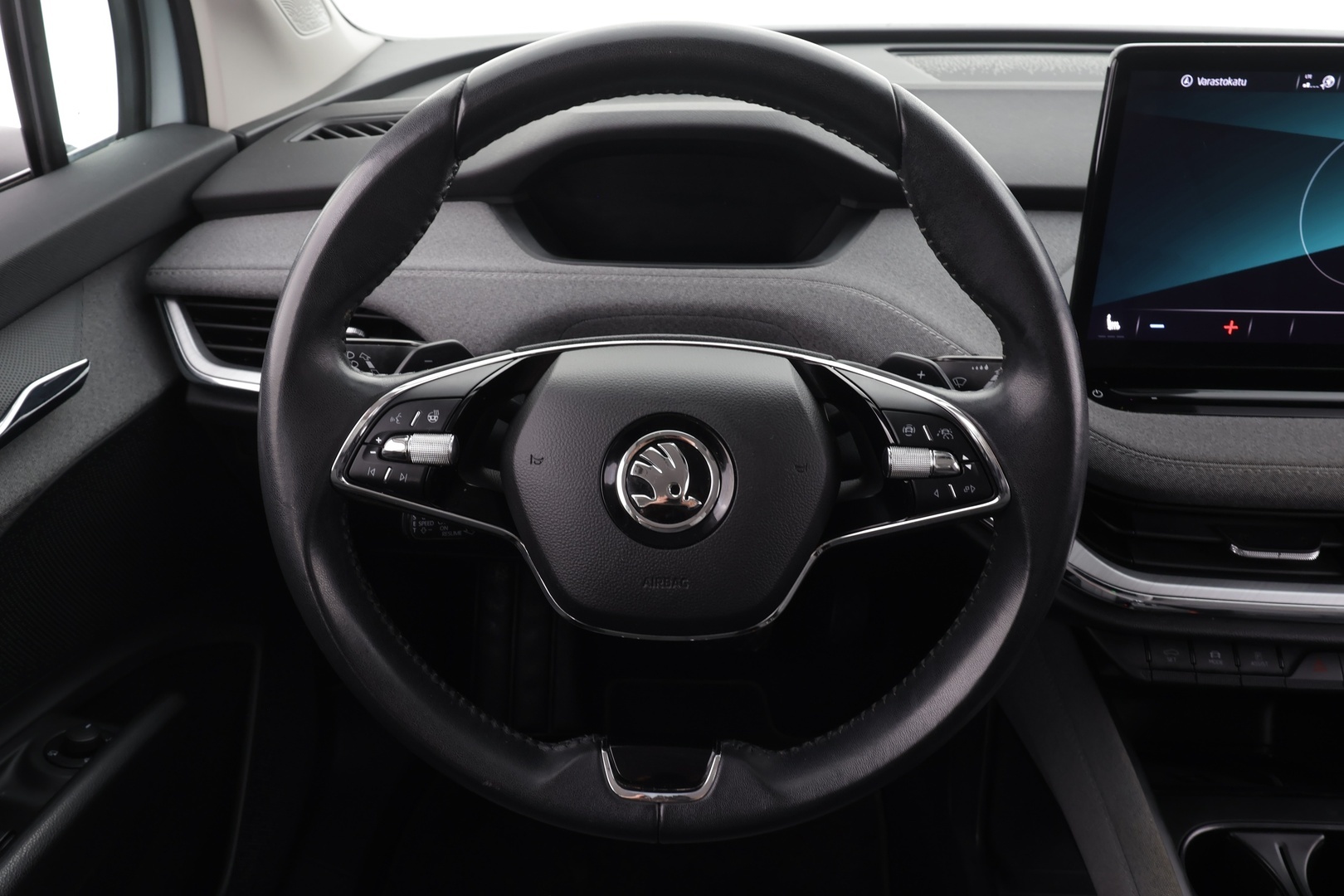 SKODA Enyaq 2023