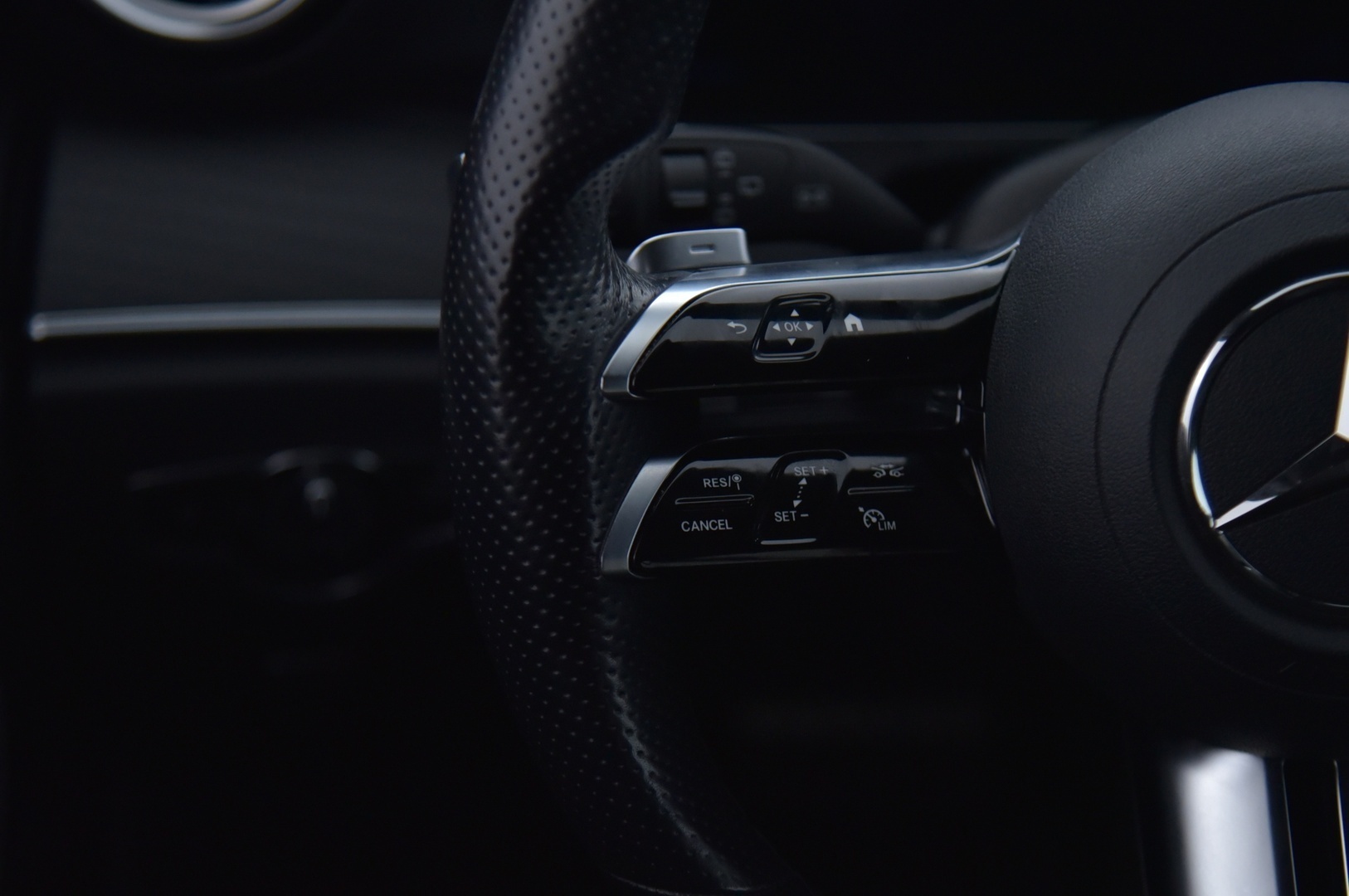 MERCEDES-BENZ E 2021