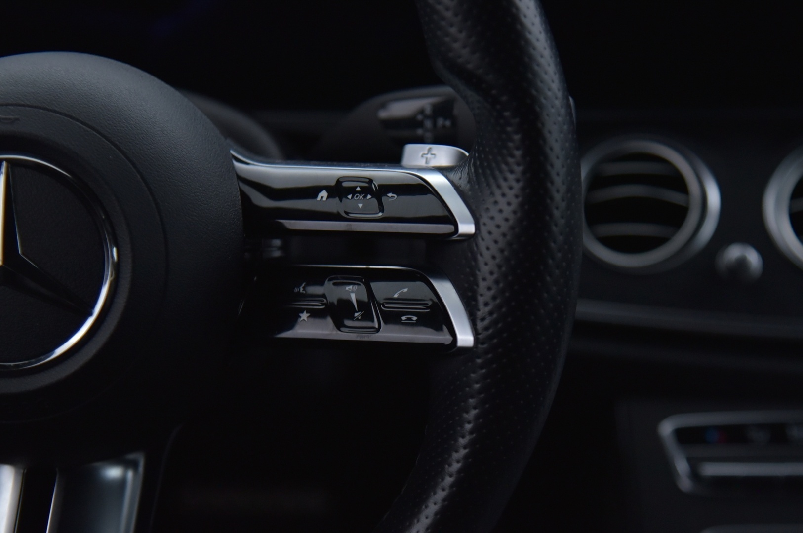 MERCEDES-BENZ E 2021