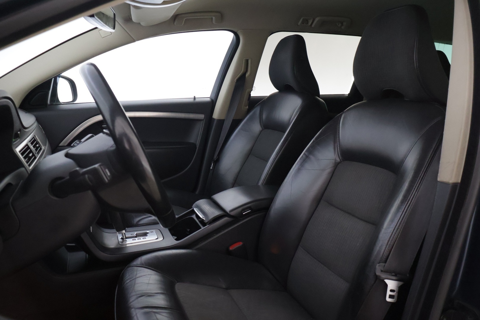 VOLVO V70 2008