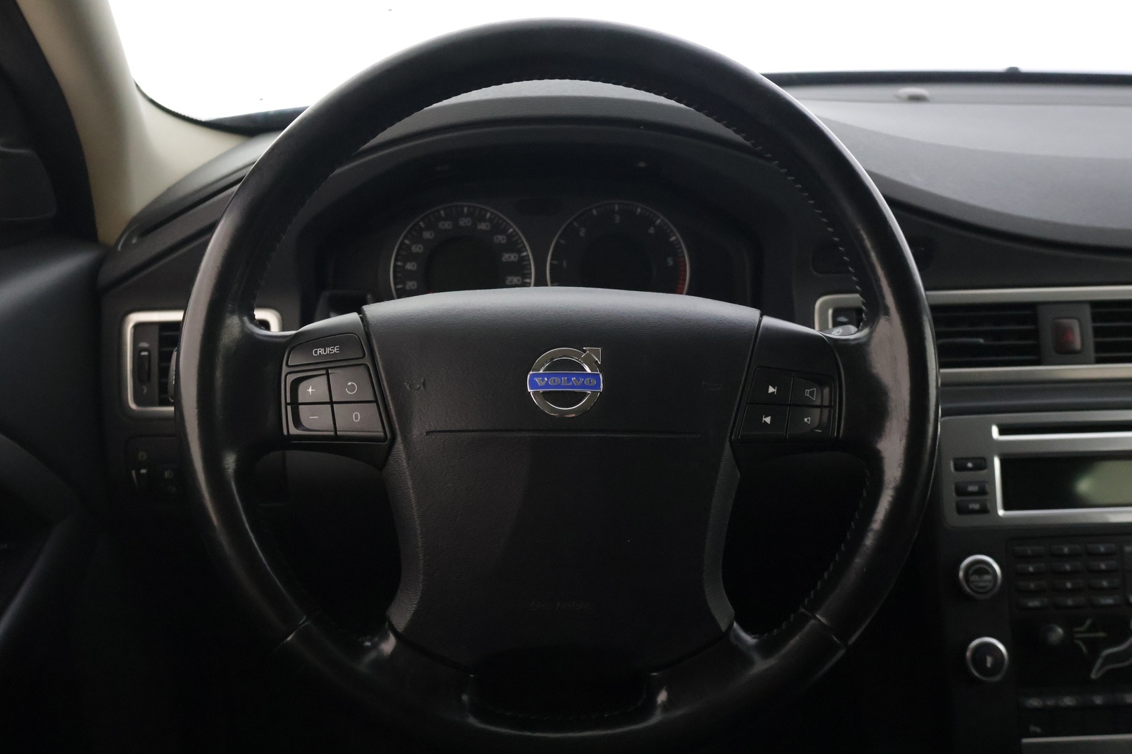 VOLVO V70 2008