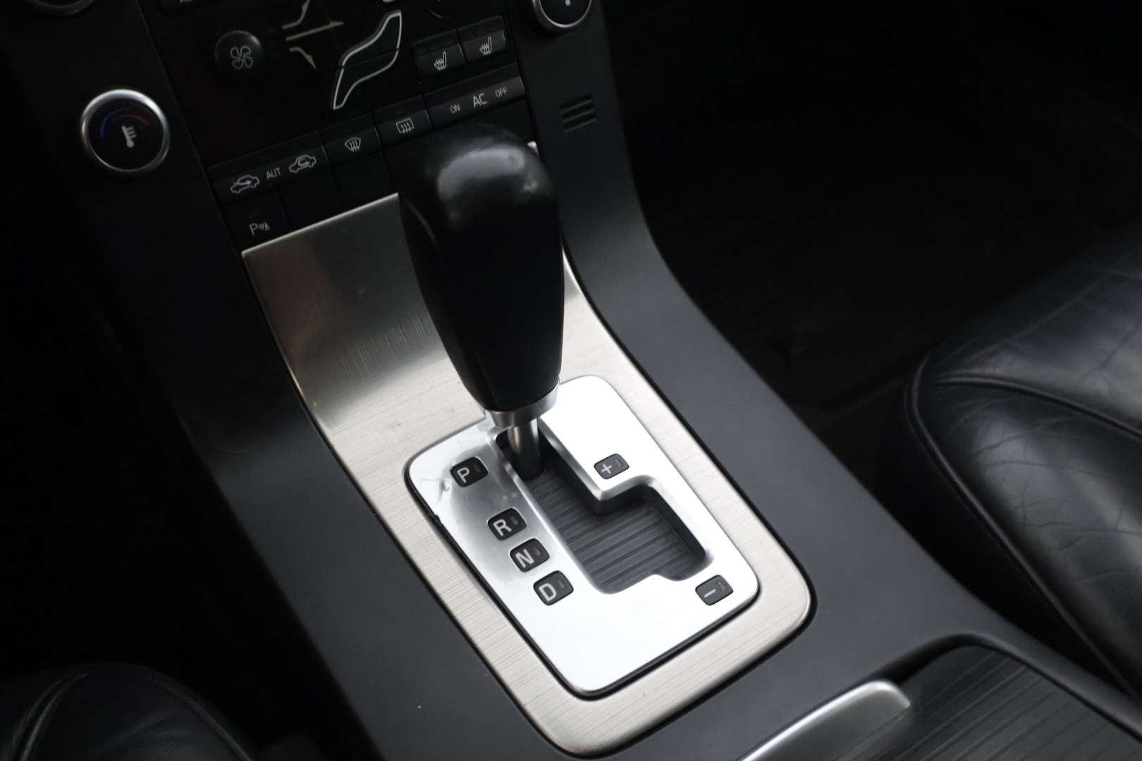 VOLVO V70 2008