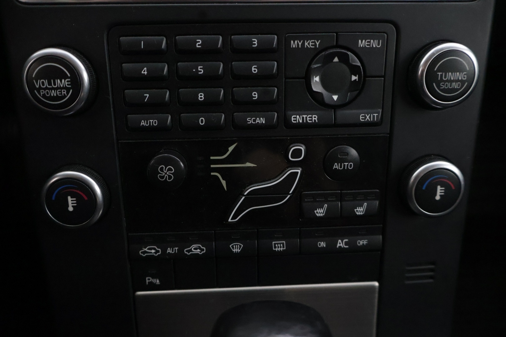 VOLVO V70 2008