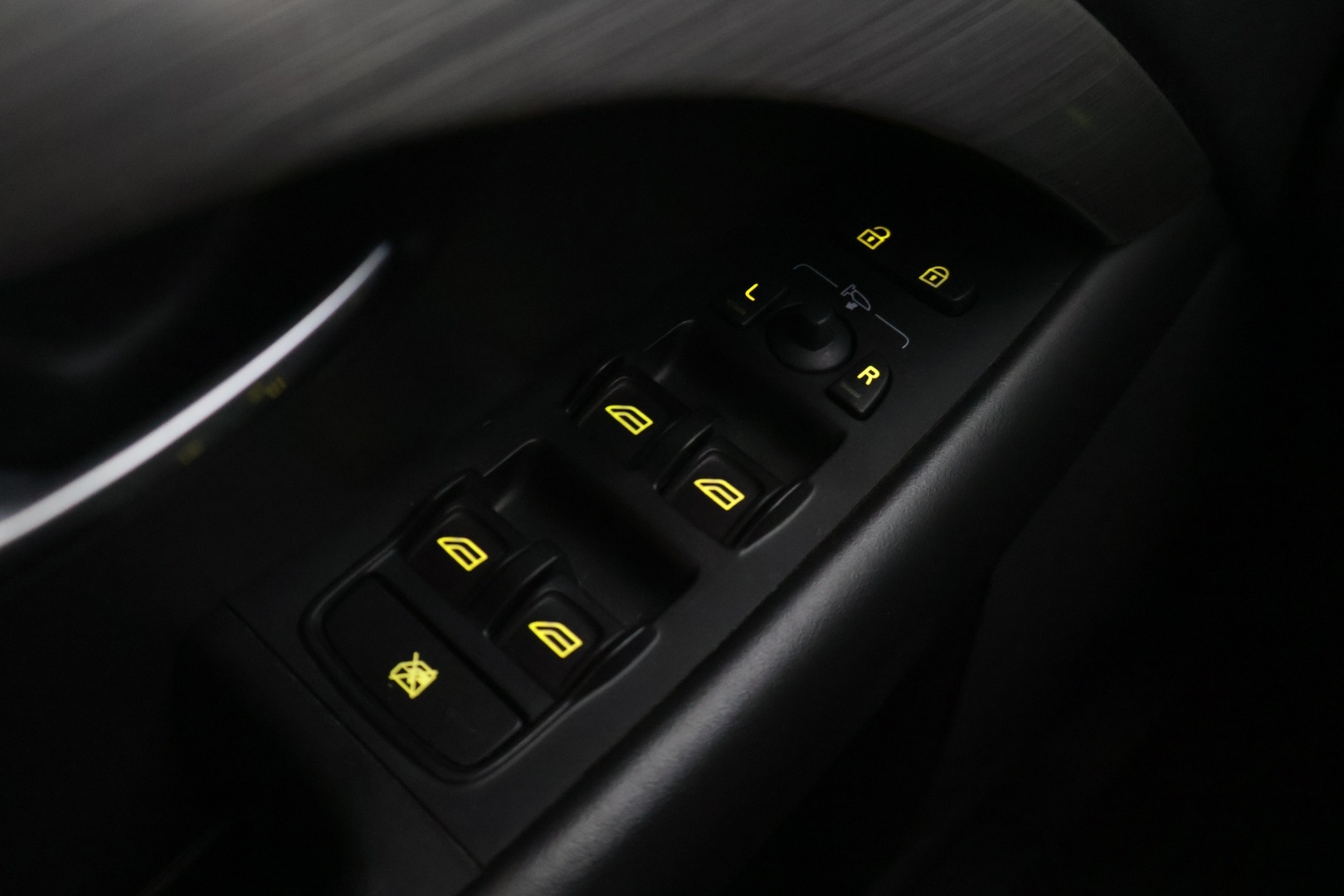 VOLVO V70 2008