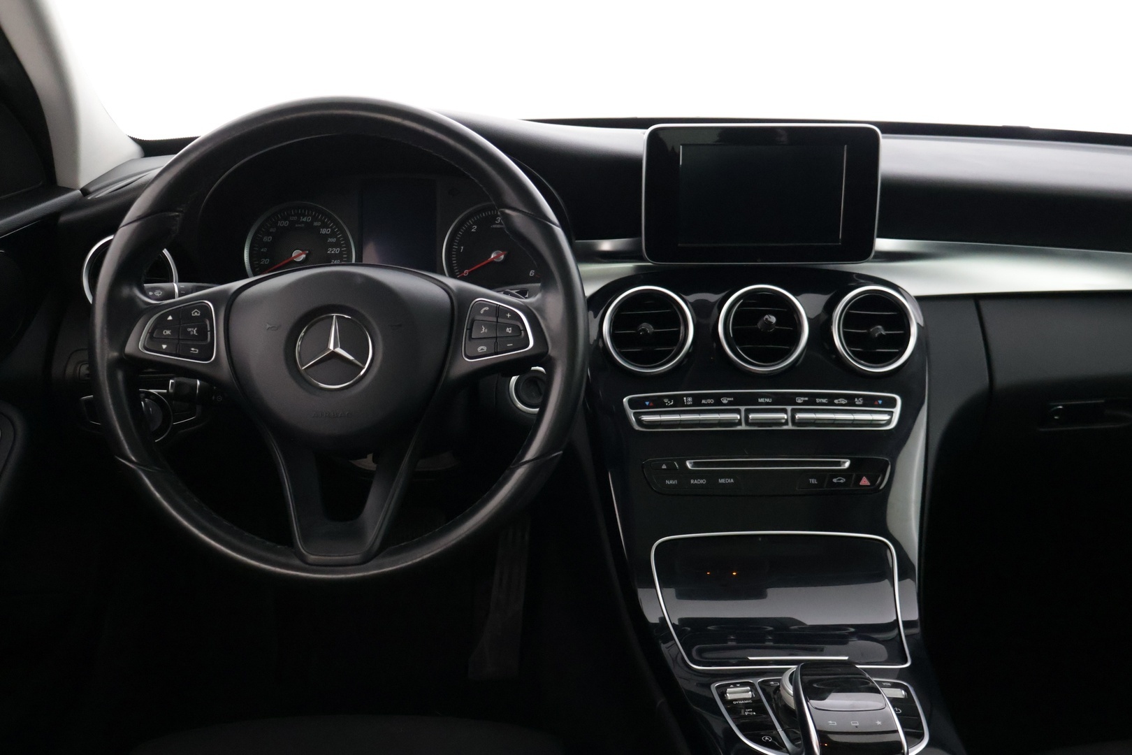 MERCEDES-BENZ C 2016