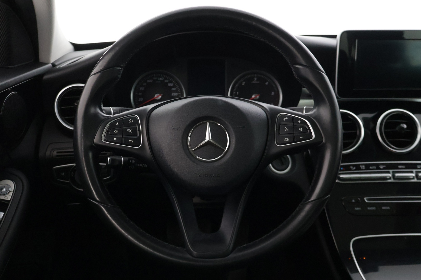 MERCEDES-BENZ C 2016