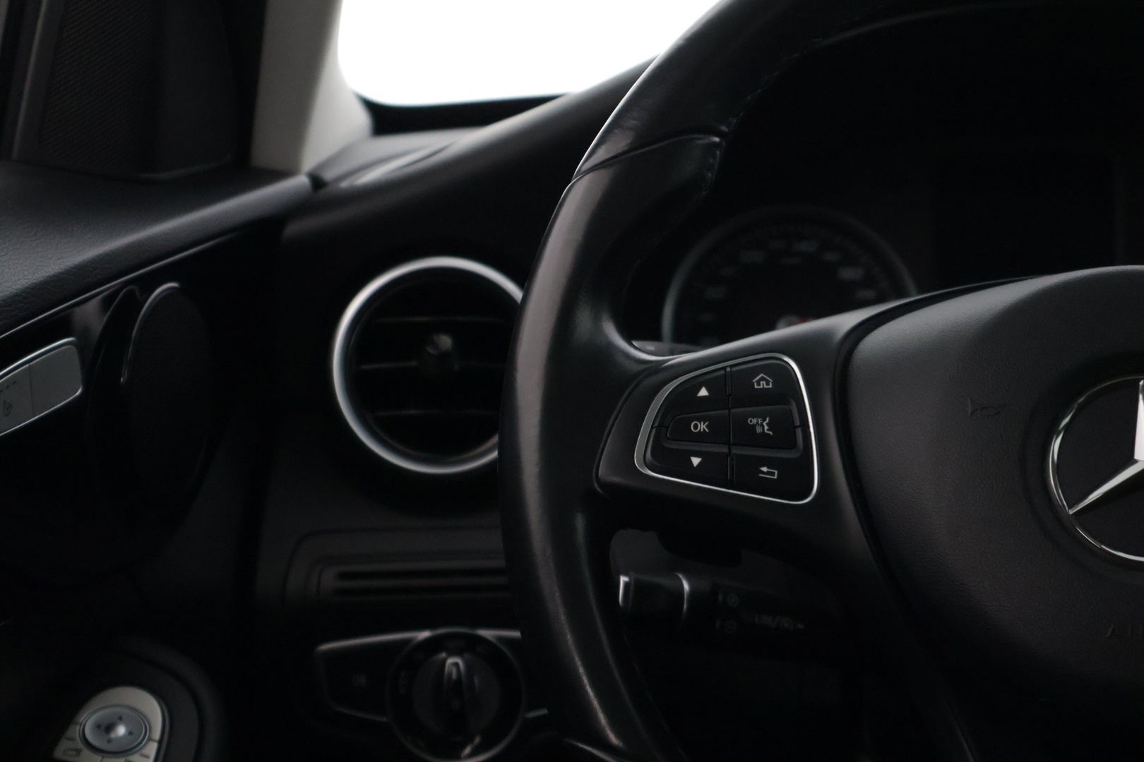 MERCEDES-BENZ C 2016