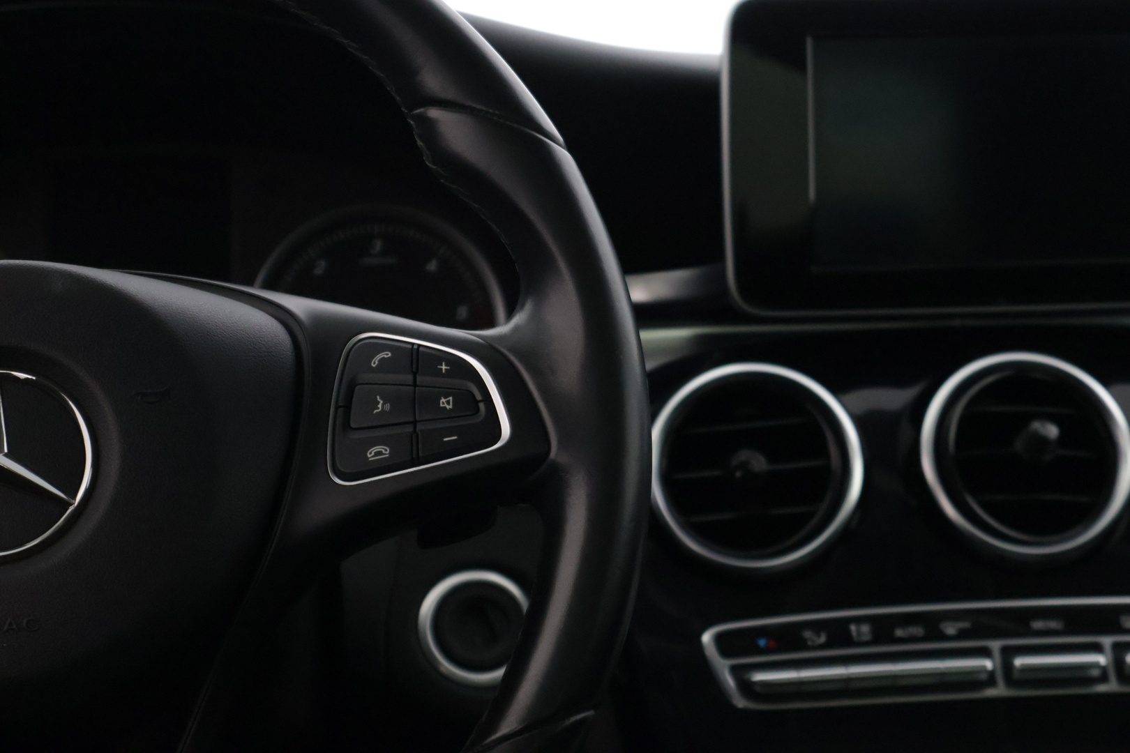 MERCEDES-BENZ C 2016