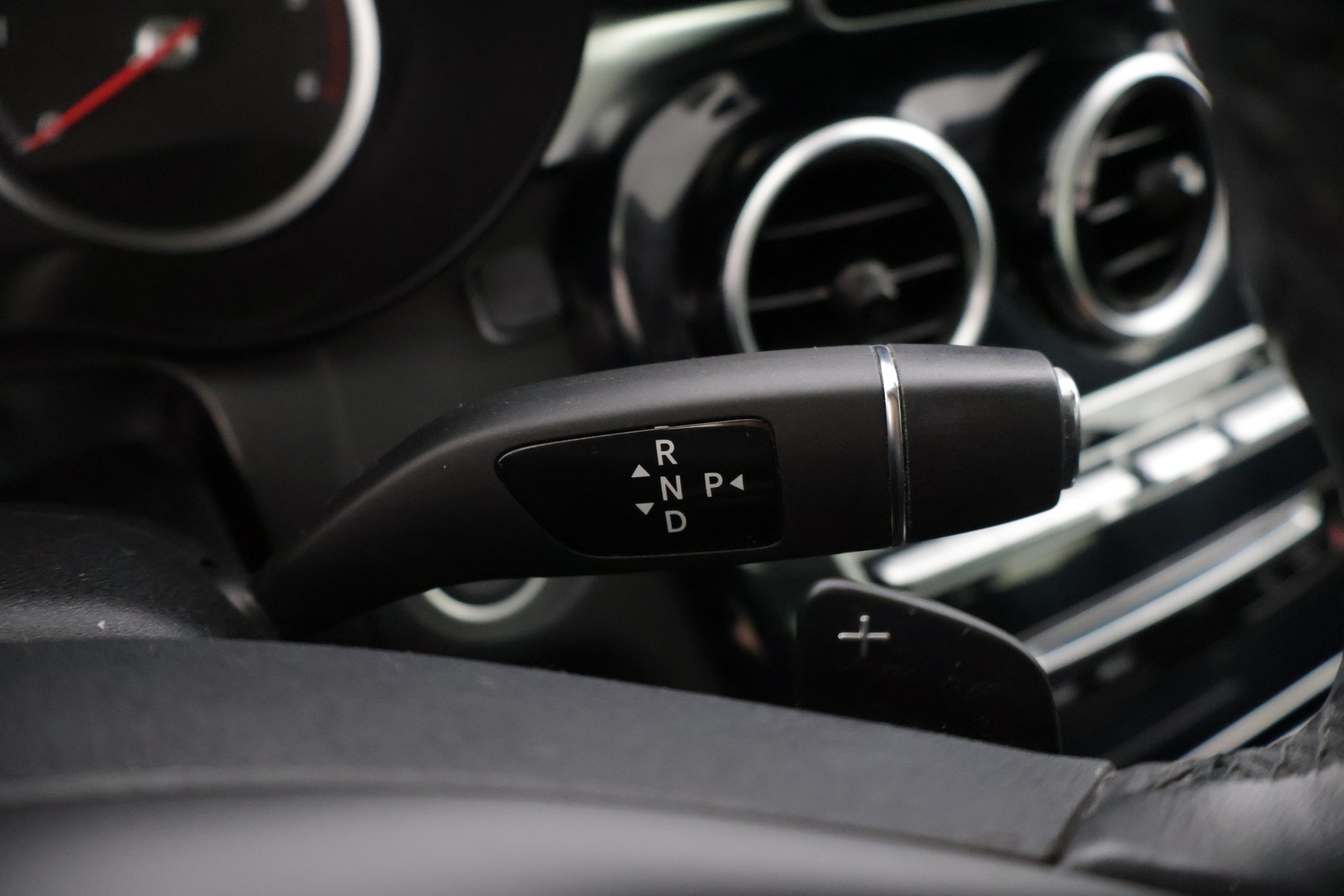 MERCEDES-BENZ C 2016