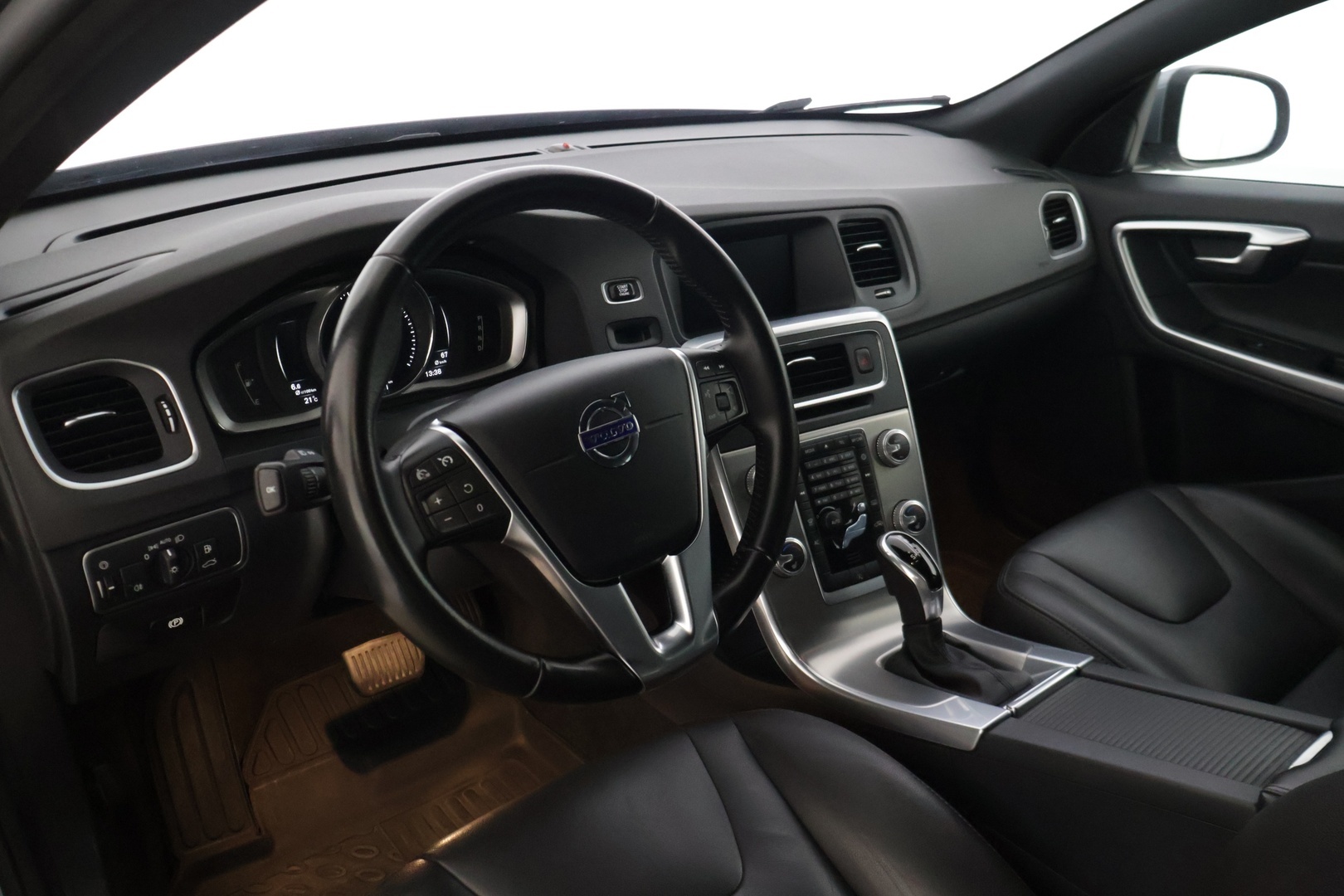 VOLVO V60 2017