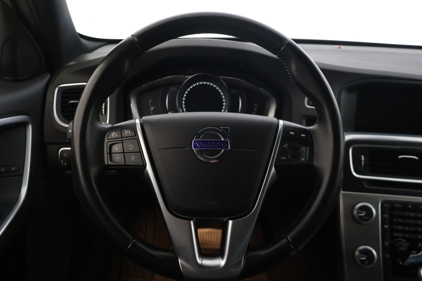 VOLVO V60 2017