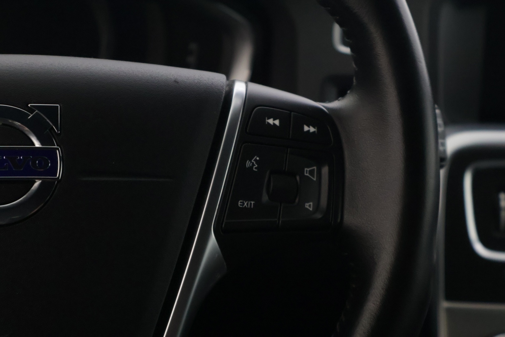 VOLVO V60 2017
