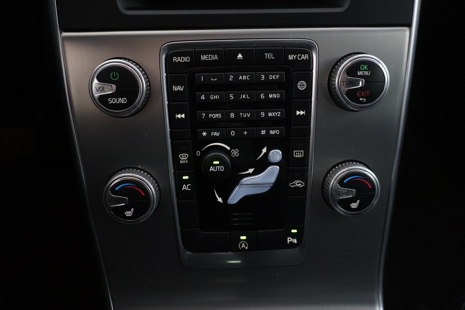 VOLVO V60 2017
