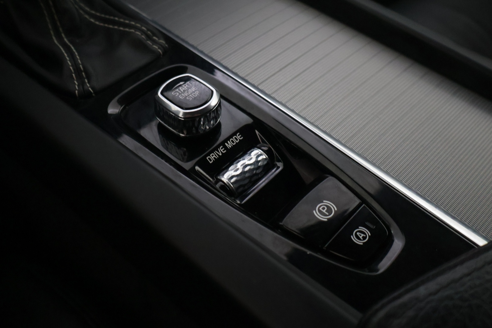 VOLVO XC60 2018