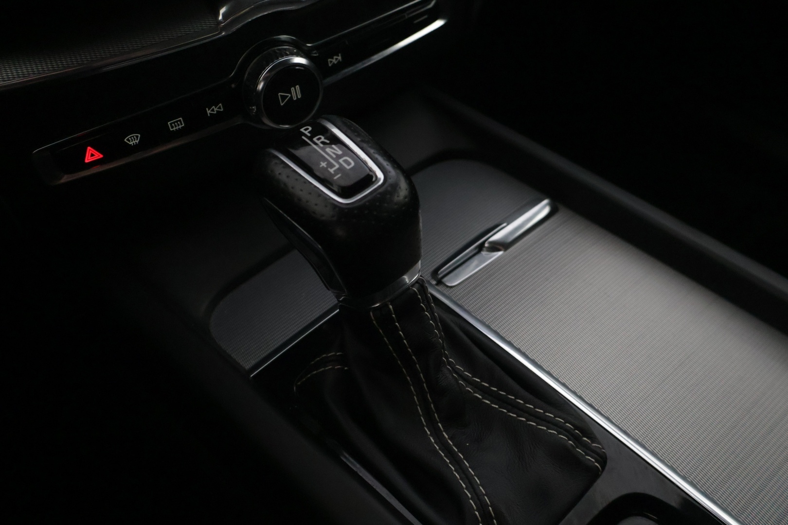 VOLVO XC60 2018