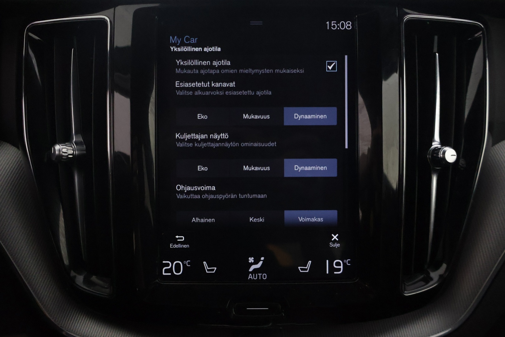 VOLVO XC60 2018