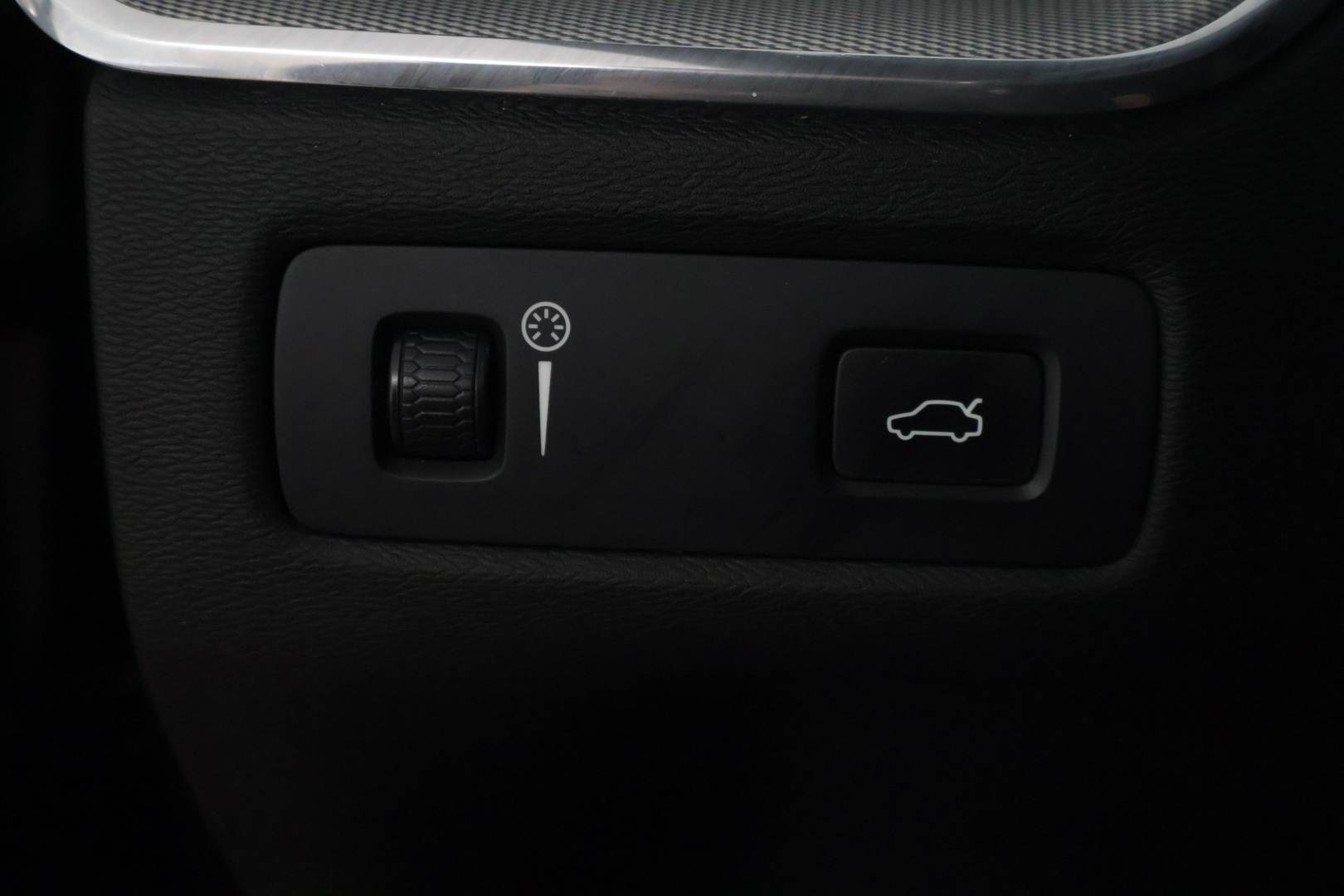 VOLVO XC60 2018