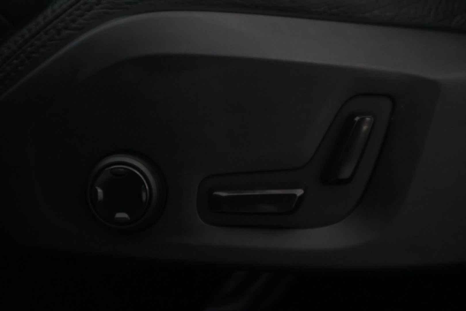 VOLVO XC60 2018