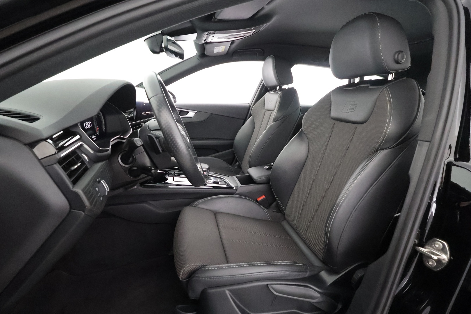 AUDI A4 2021