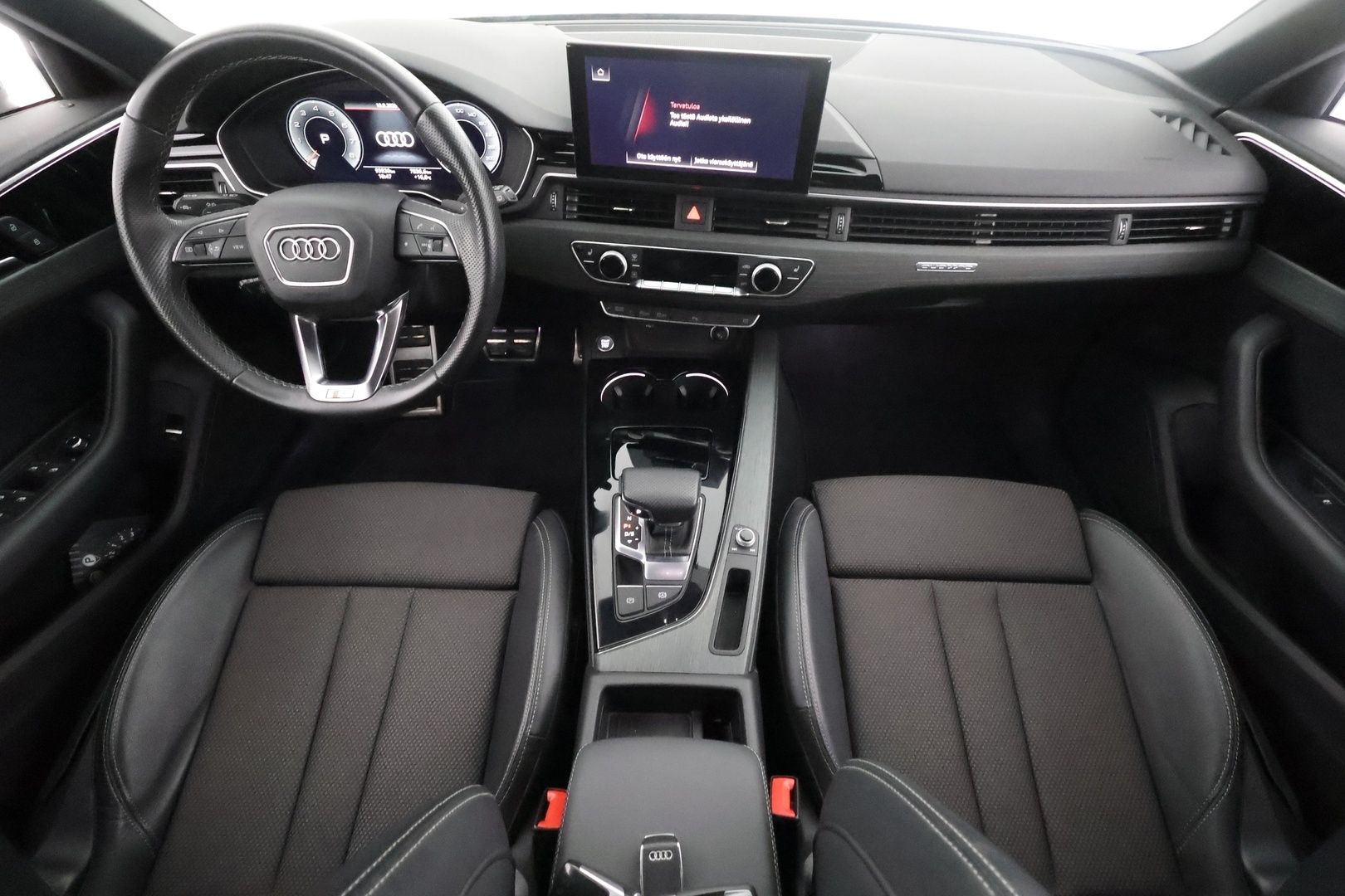 AUDI A4 2021