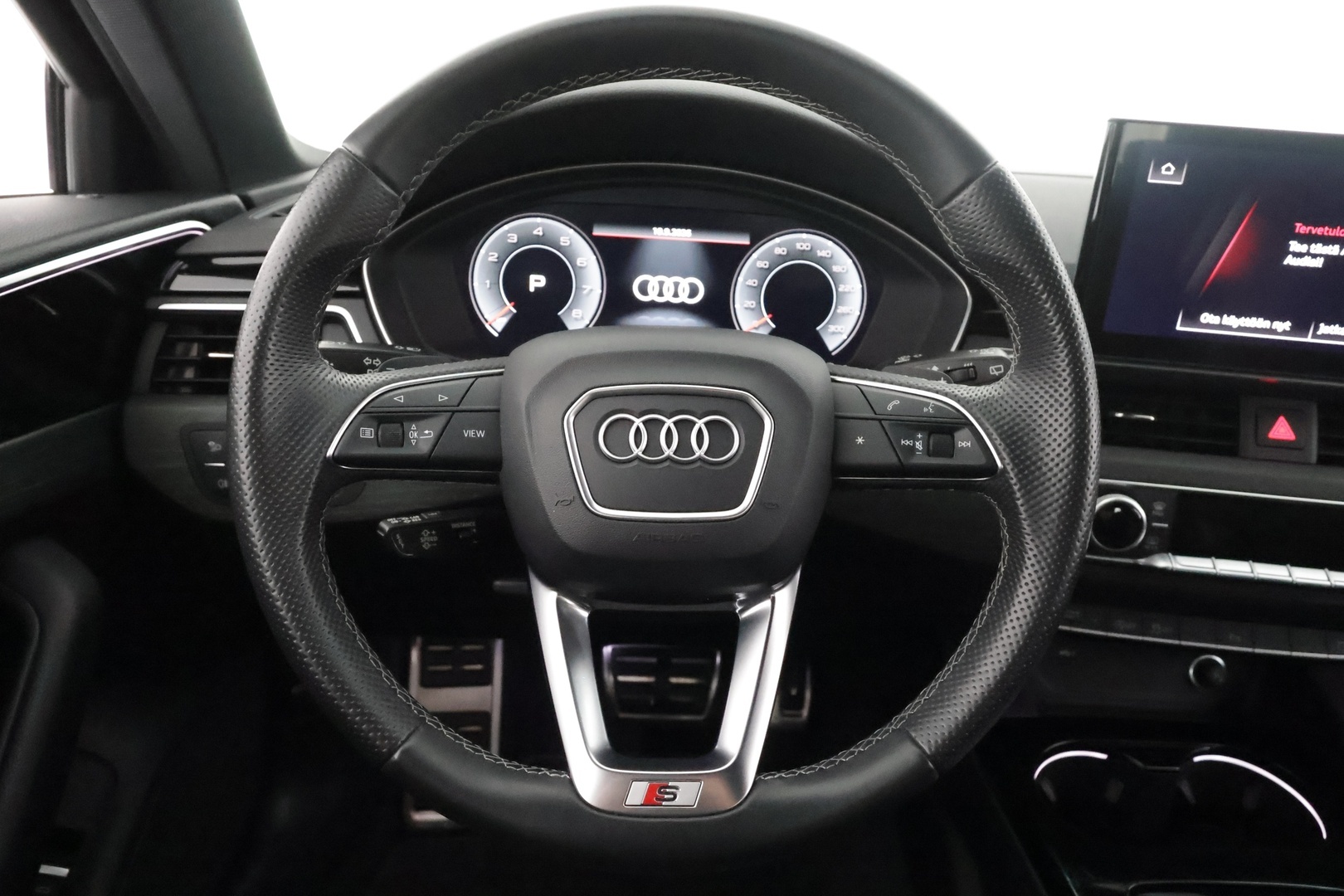 AUDI A4 2021