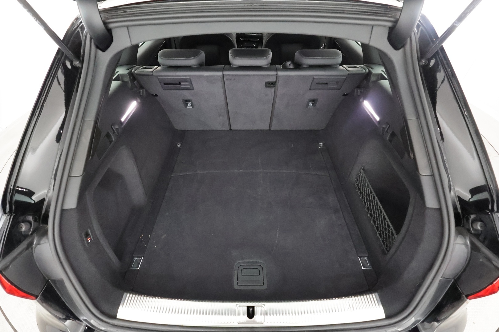 AUDI A4 2021