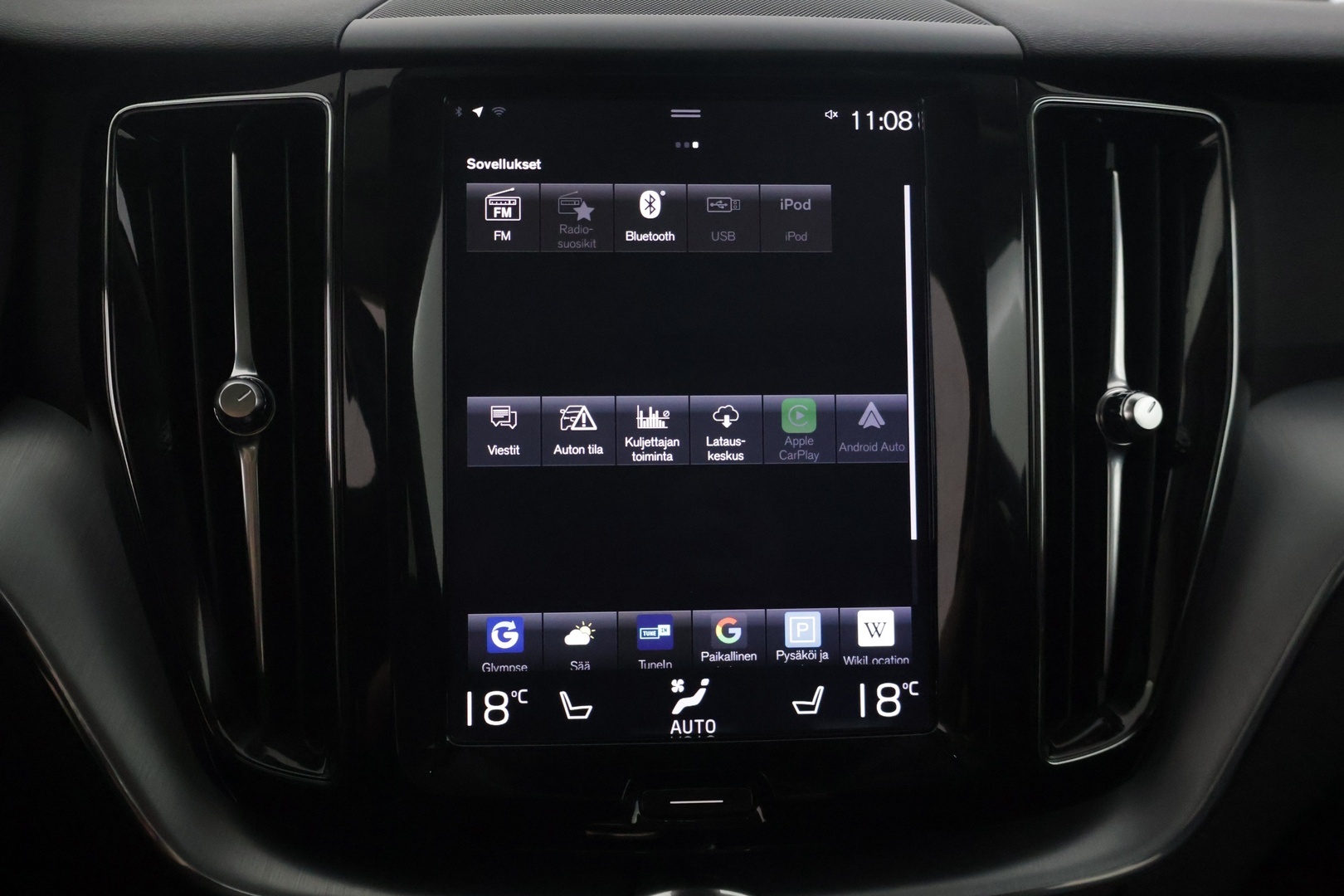 VOLVO XC60 2018