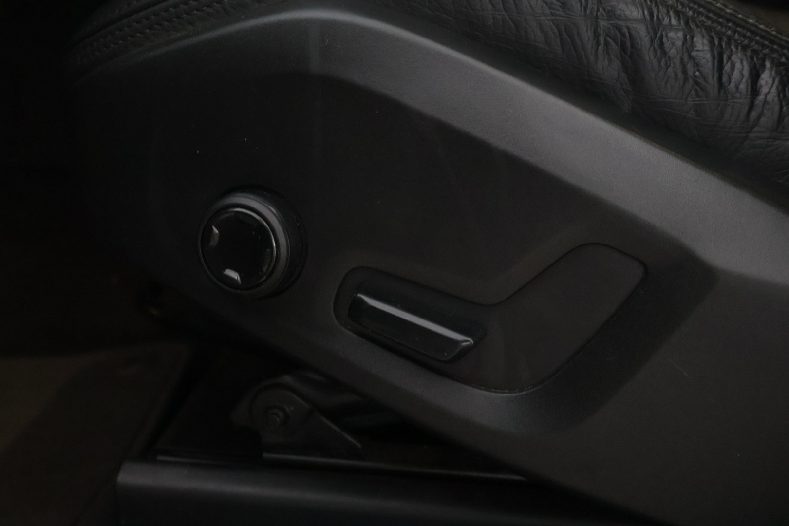 VOLVO XC60 2018