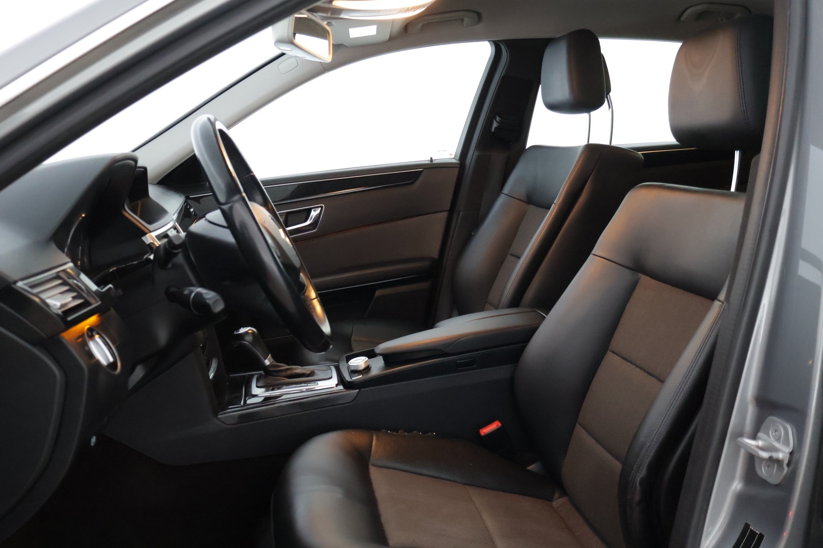 MERCEDES-BENZ E 2011