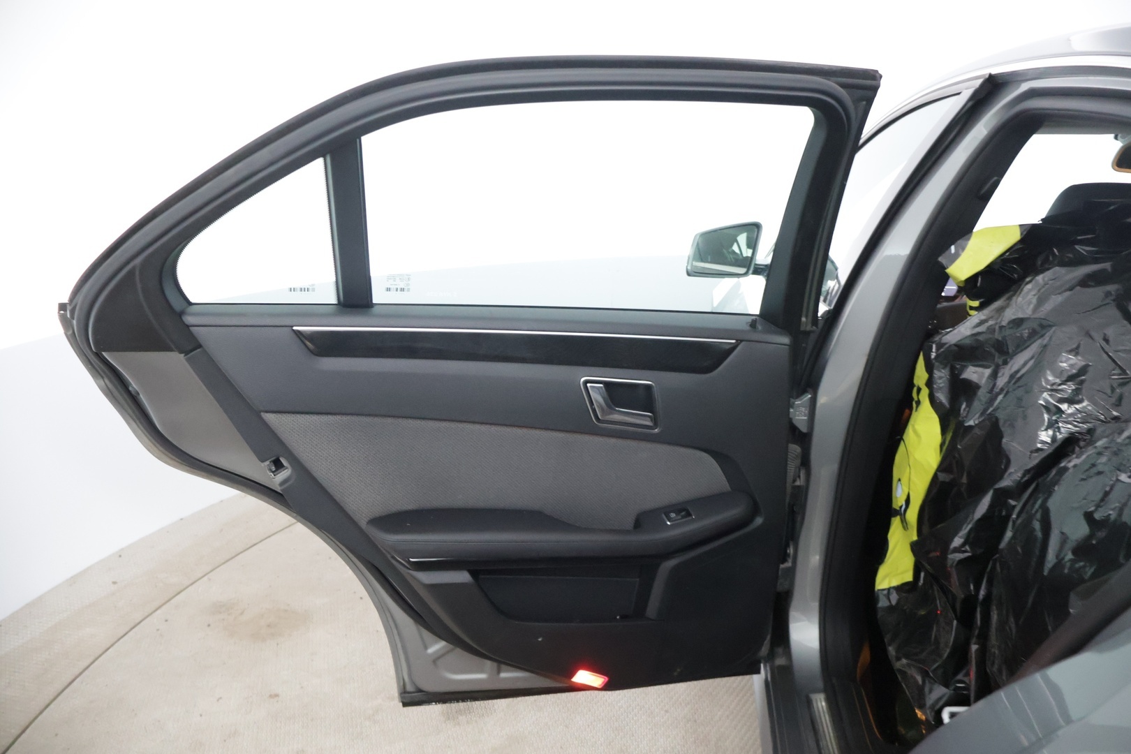 MERCEDES-BENZ E 2011