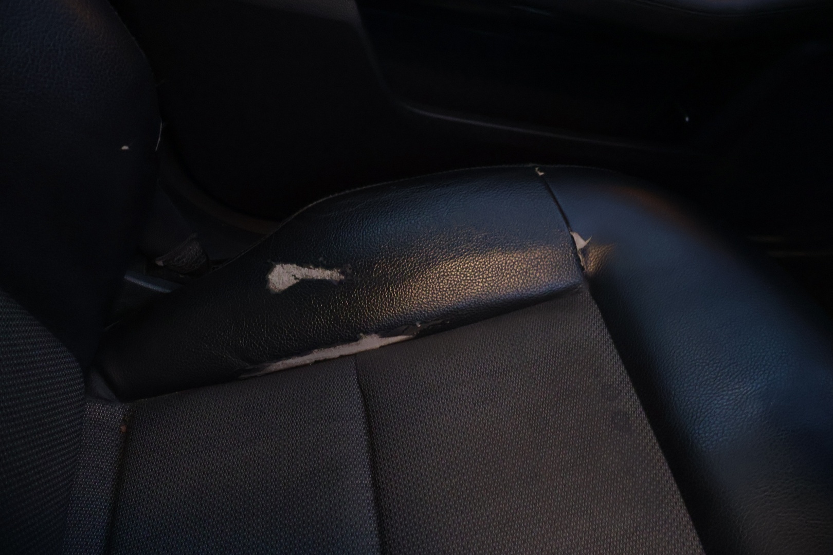 MERCEDES-BENZ E 2011