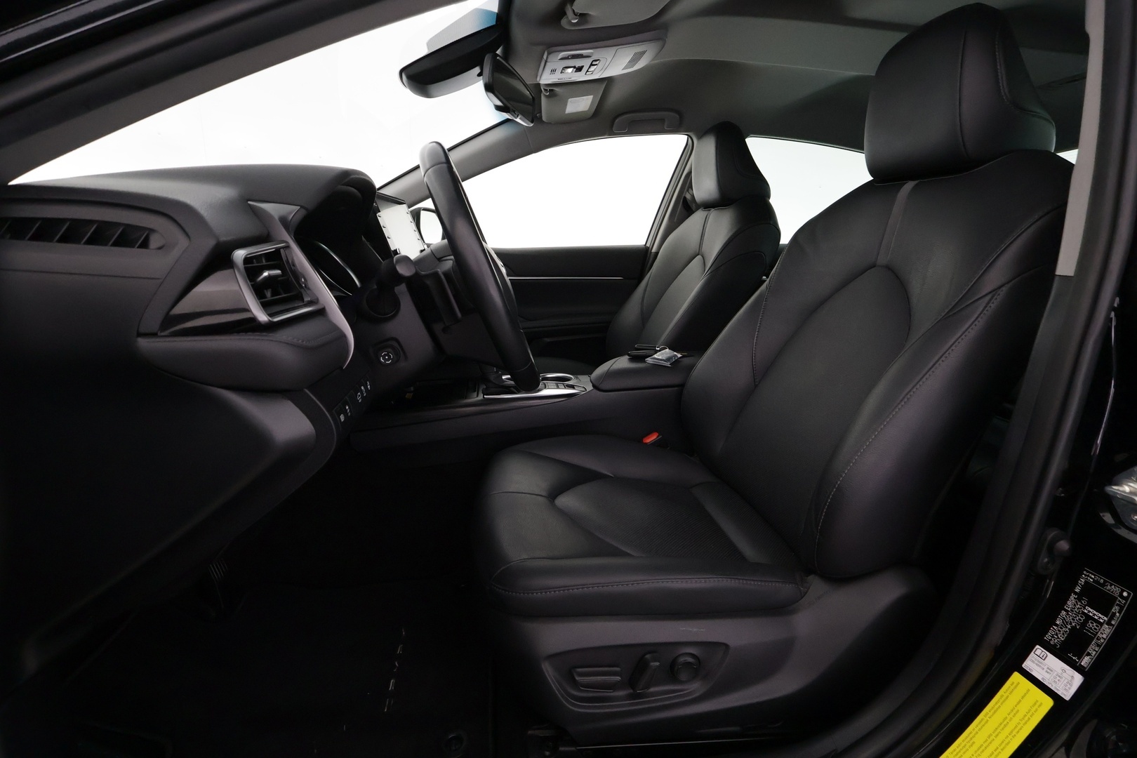 TOYOTA Camry 2023