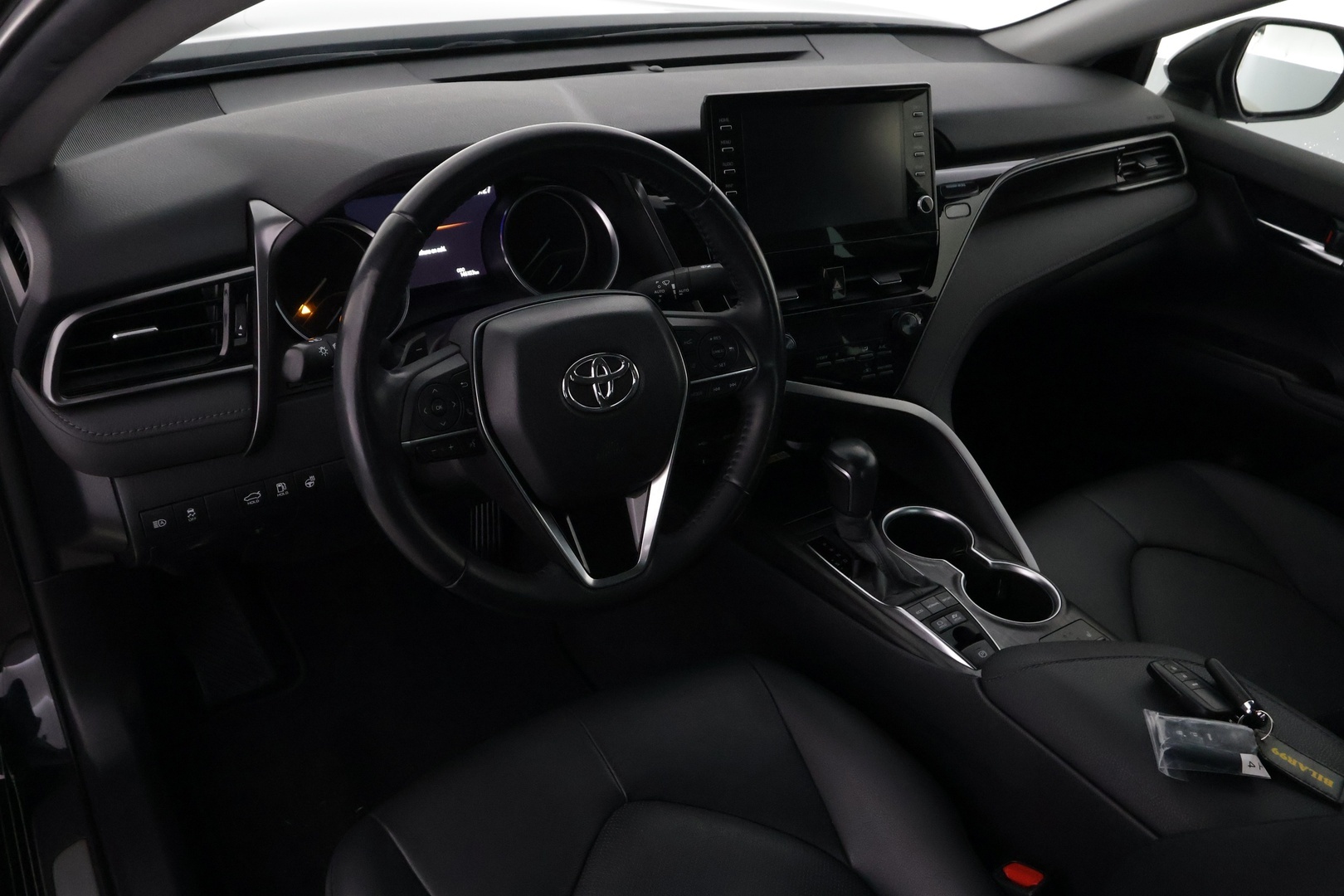 TOYOTA Camry 2023