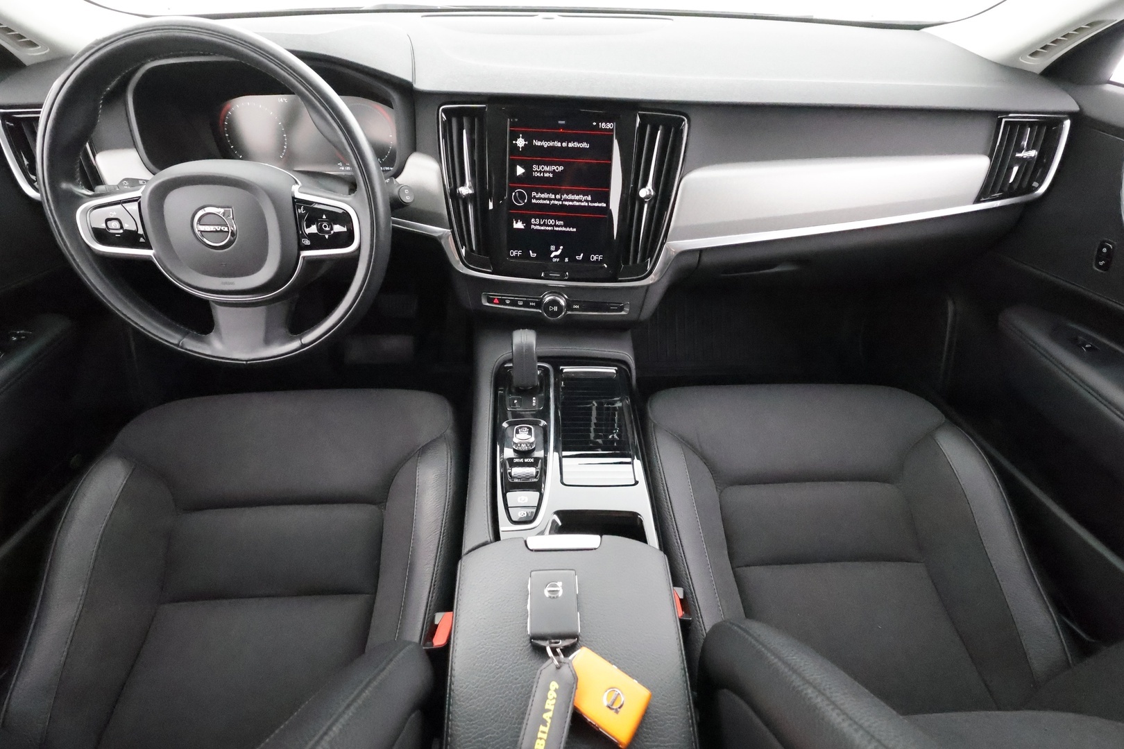 VOLVO V90 2021