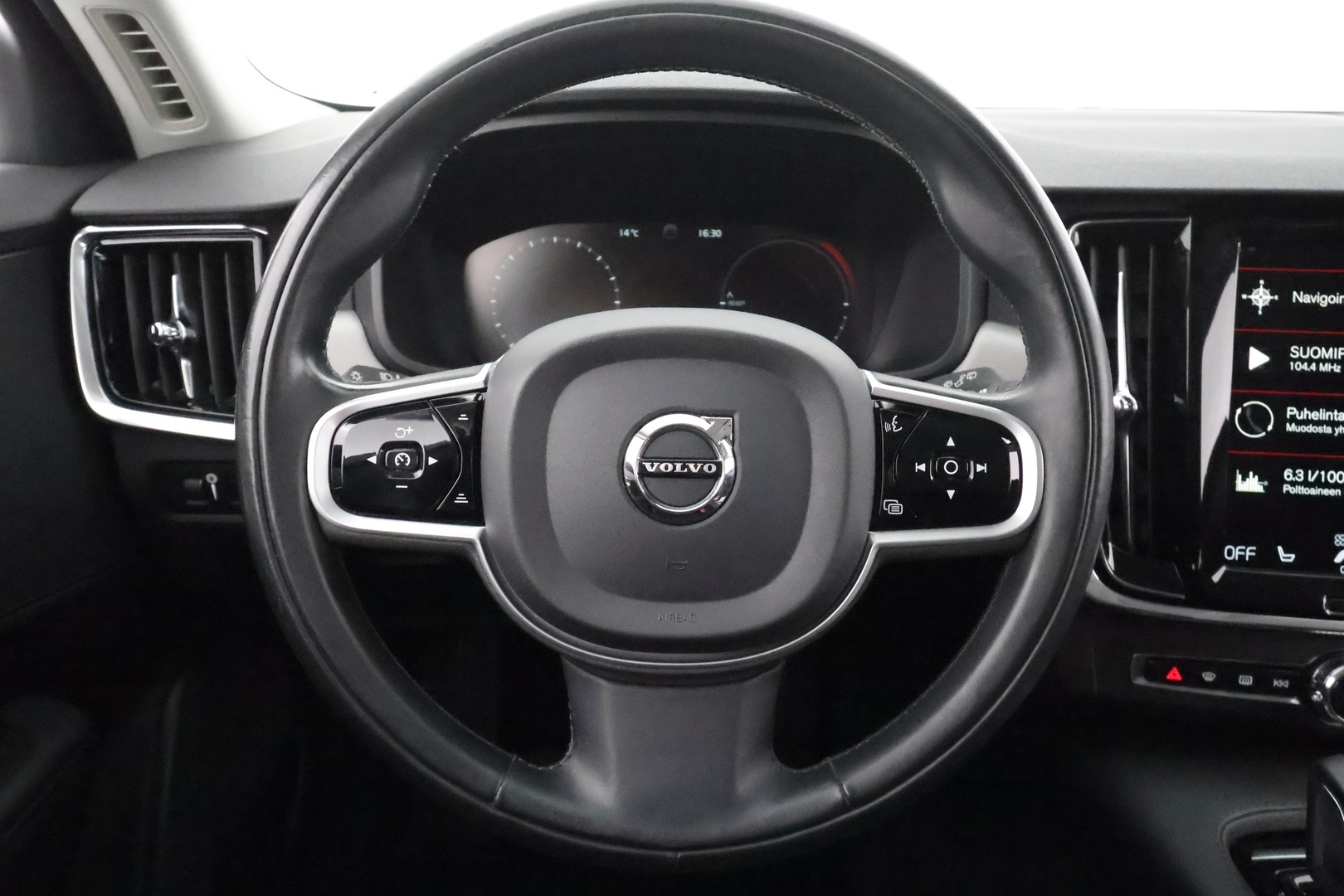VOLVO V90 2021