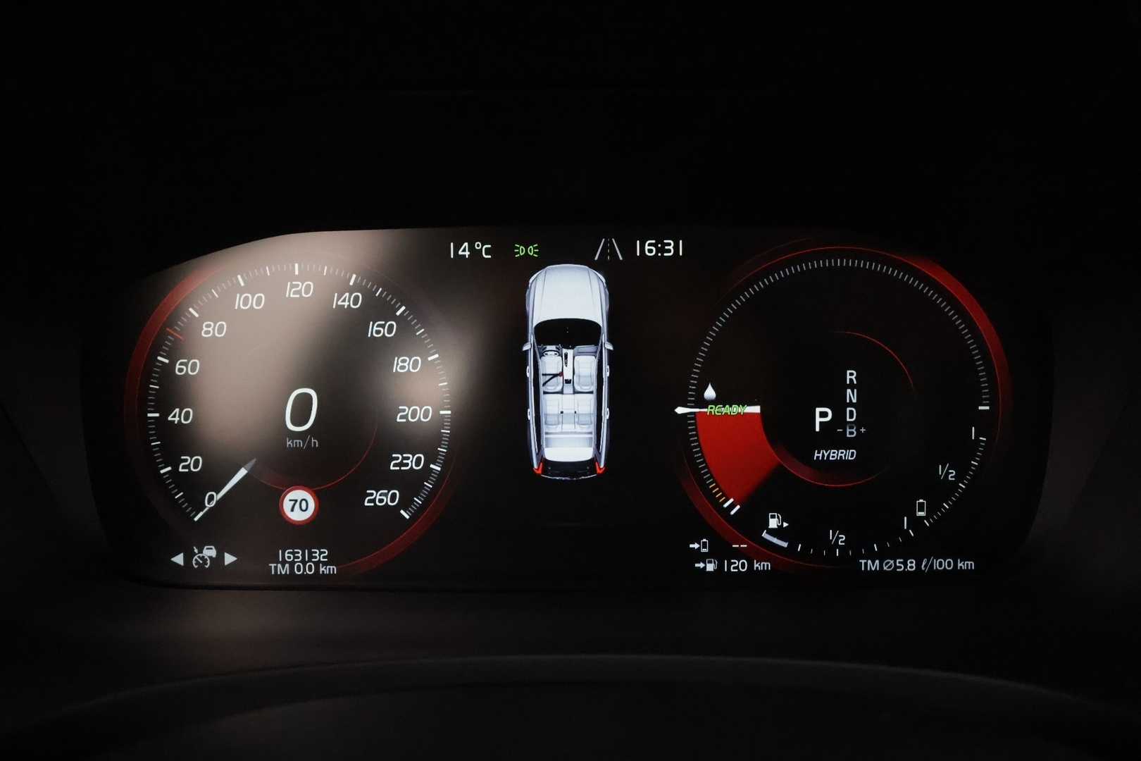 VOLVO V90 2021