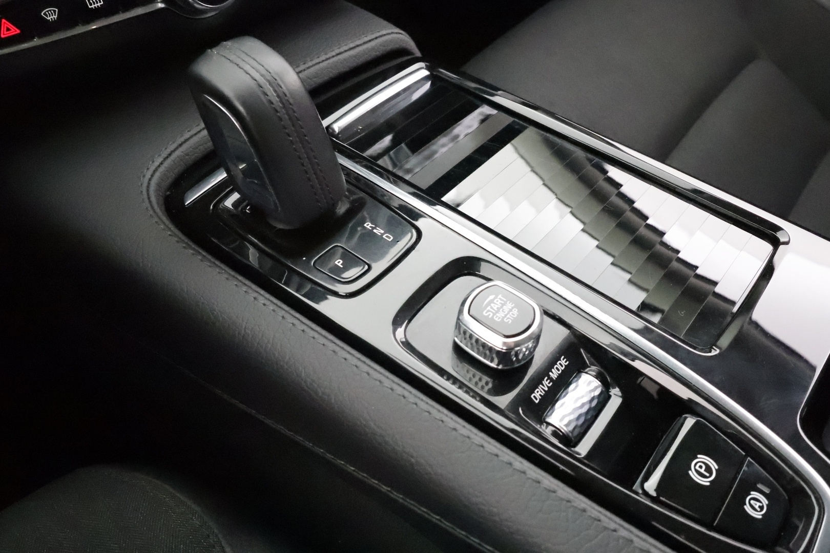VOLVO V90 2021