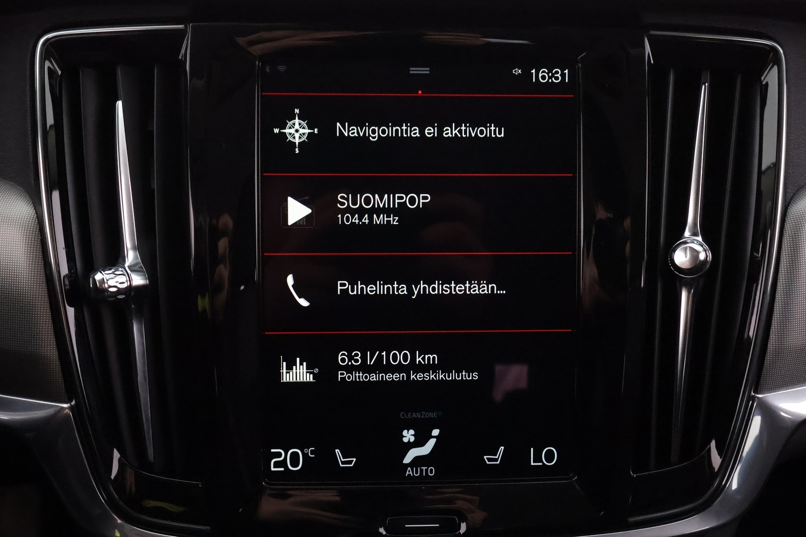 VOLVO V90 2021
