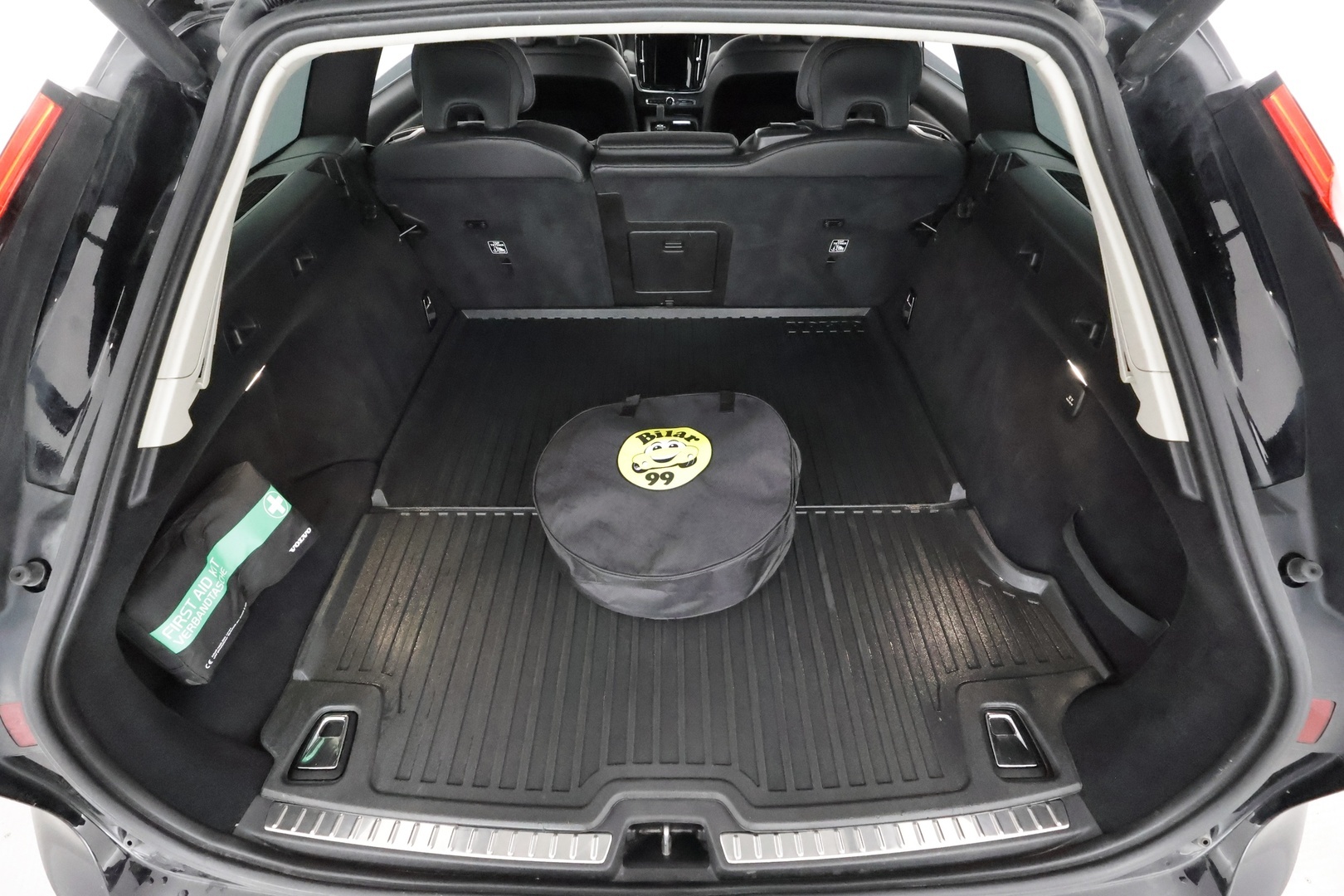 VOLVO V90 2021