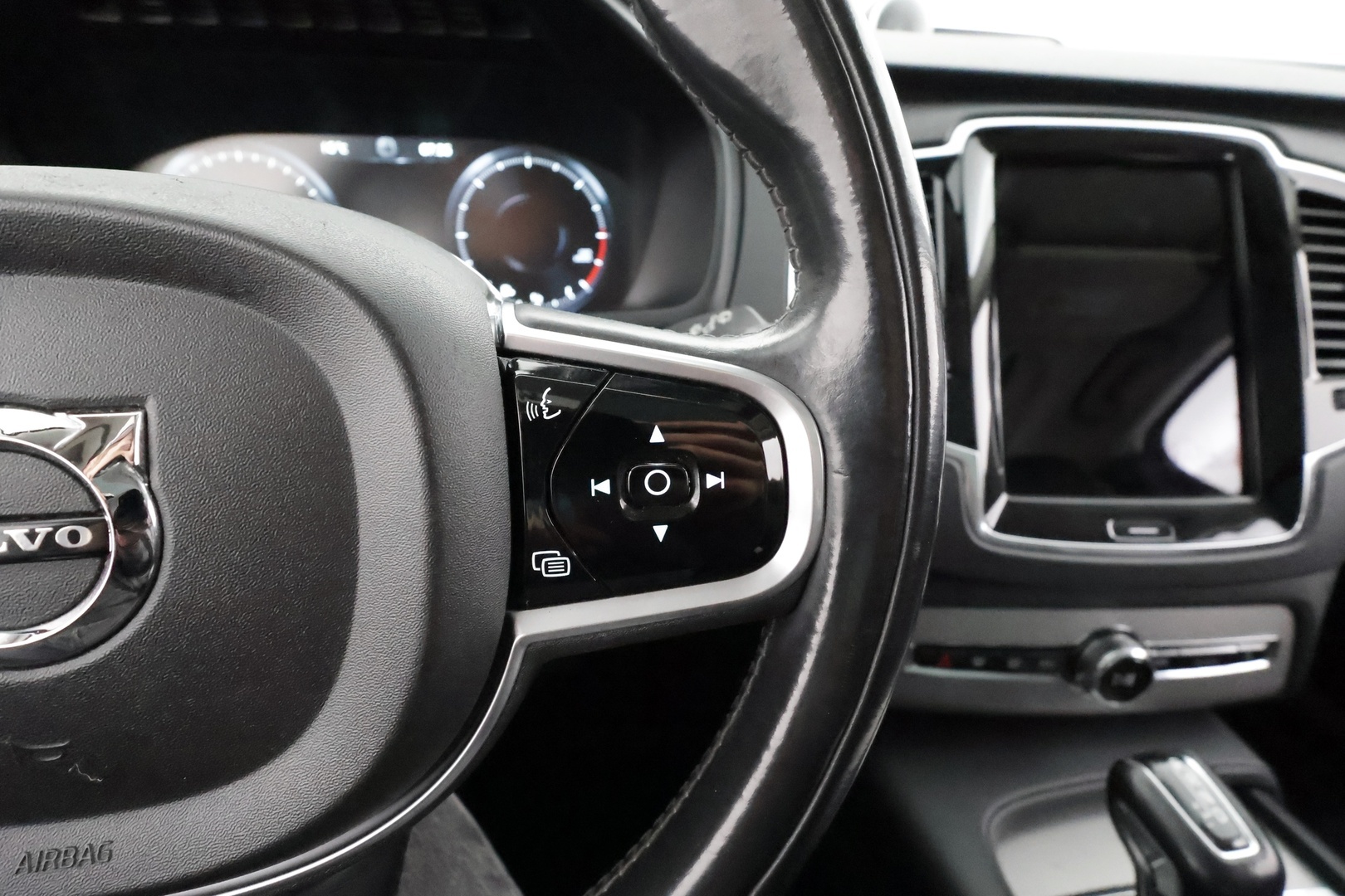 VOLVO XC90 2016